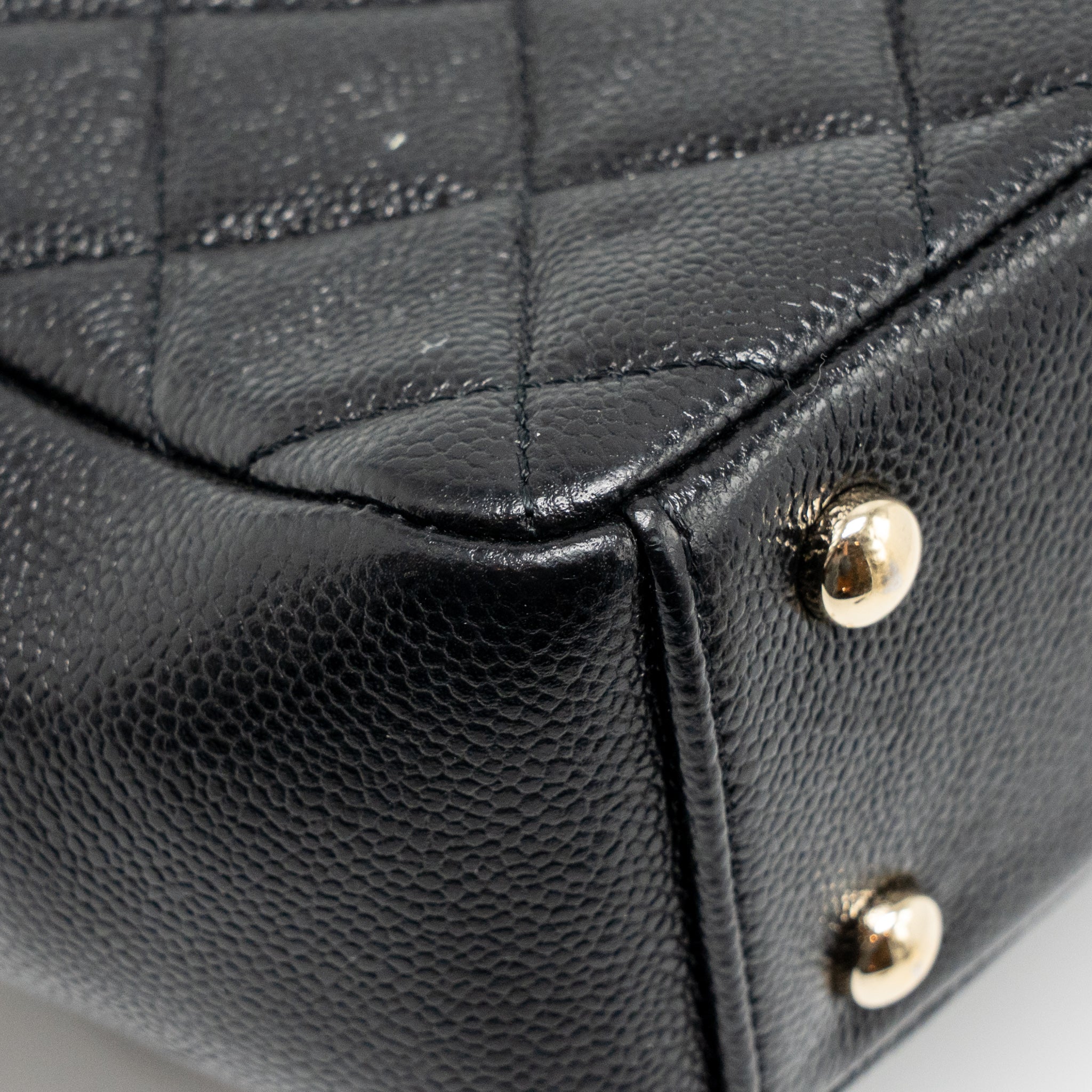 CHANEL SMALL BUSINESS AFFINITY CAVIAR BLACK LGHW