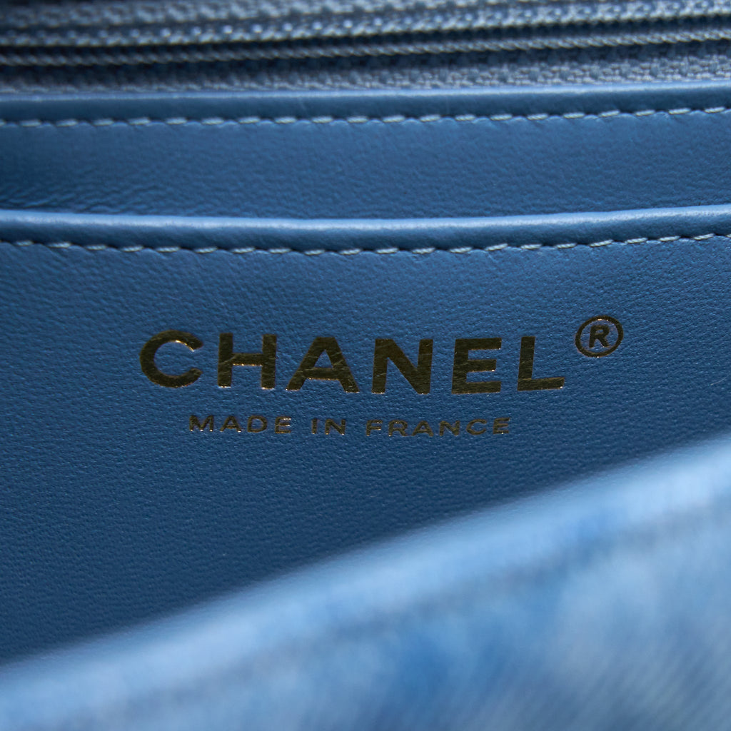 CHANEL 22B MINI RECTANGULAR DENIM LIGHT BLUE LGHW (MICROCHIP)