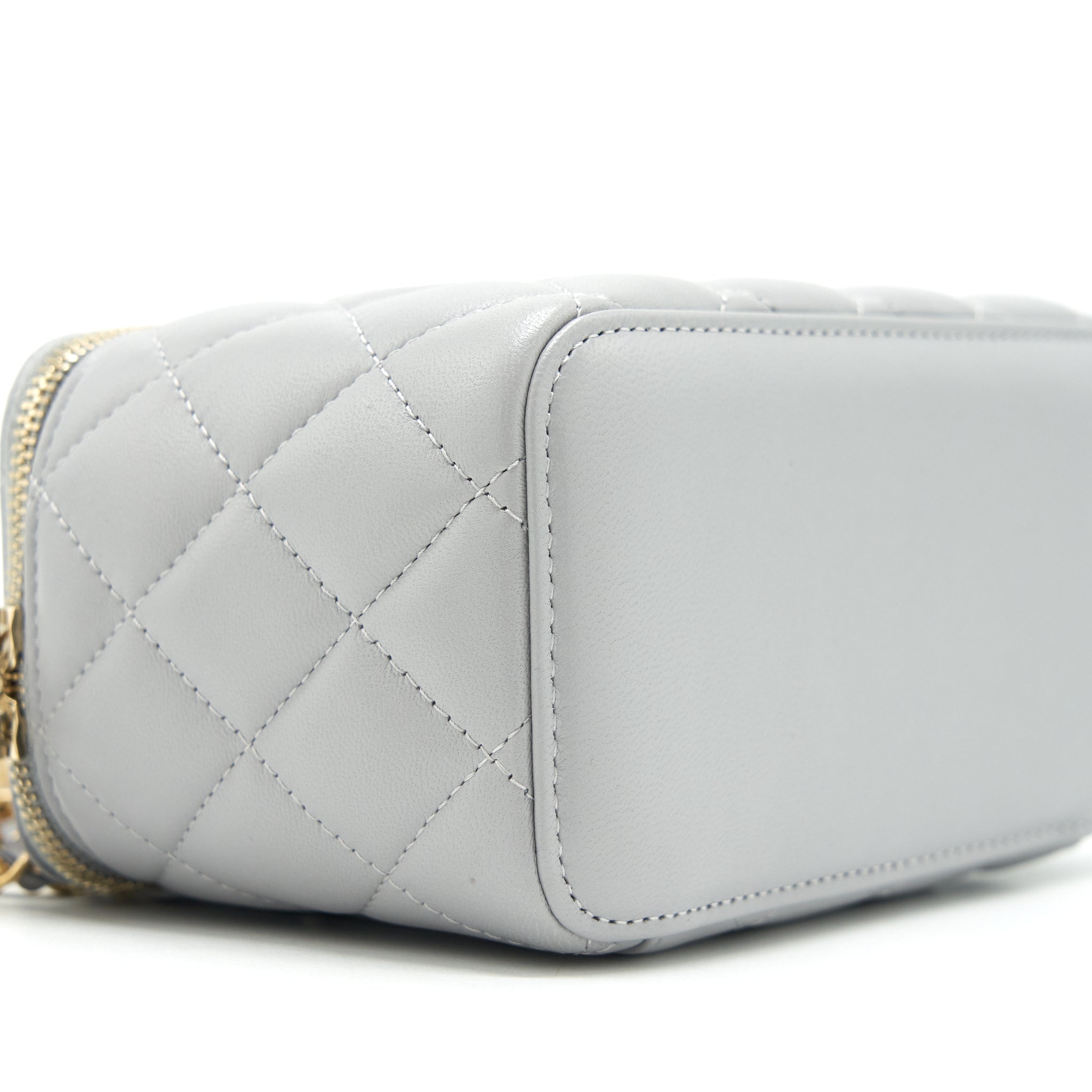 CHANEL 21B PEARL CRUSH LONG VANITY WITH CHAIN LAMBSKIN GREY GHW