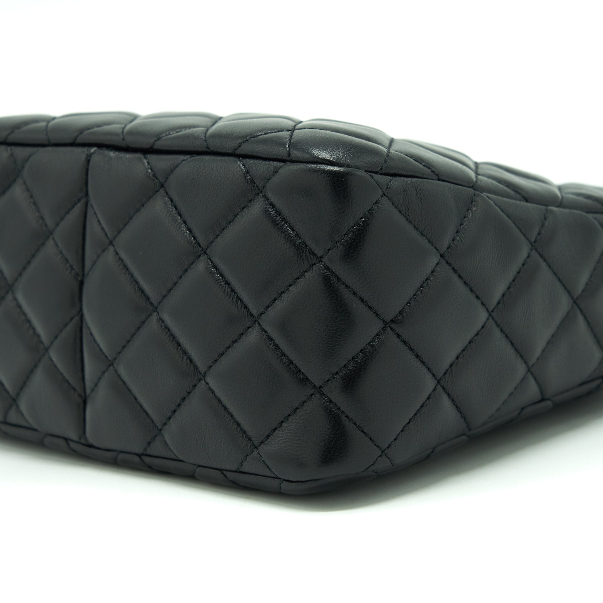 CHANEL 22S PEARL CRUSH HOBO BAG LAMBSKIN BLACK GHW (MICROCHIP)