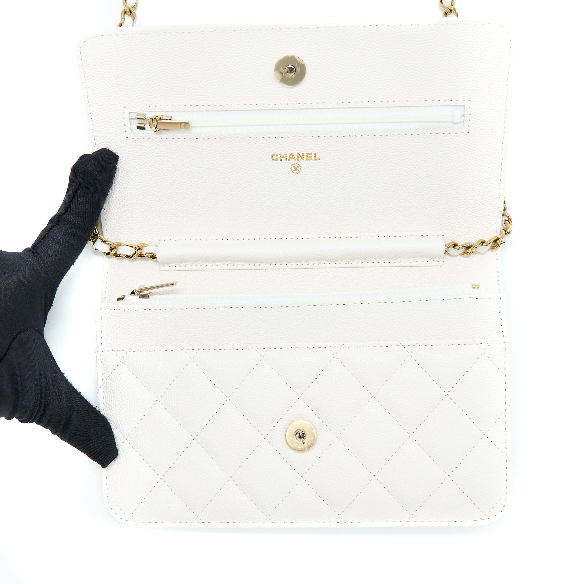 CHANEL CLASSIC WALLET ON CHAIN CAVIAR WHITE LGHW (MICROCHIP)
