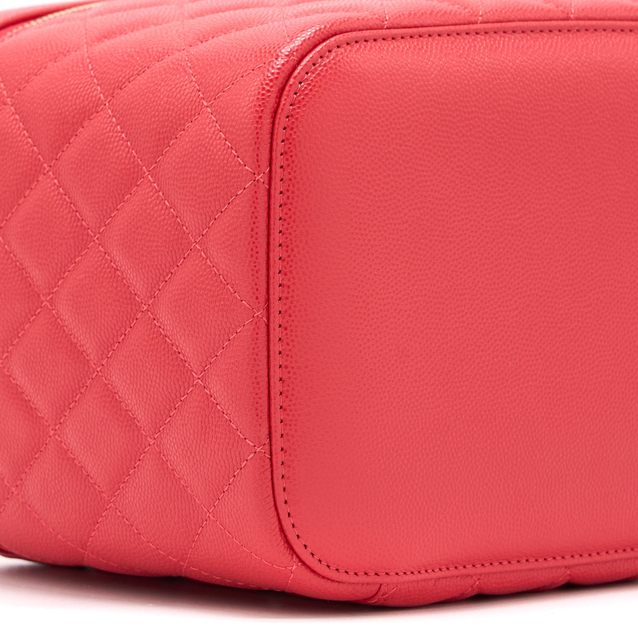 CHANEL TOP HANDLE VANITY CASE CAVIAR RED LGHW