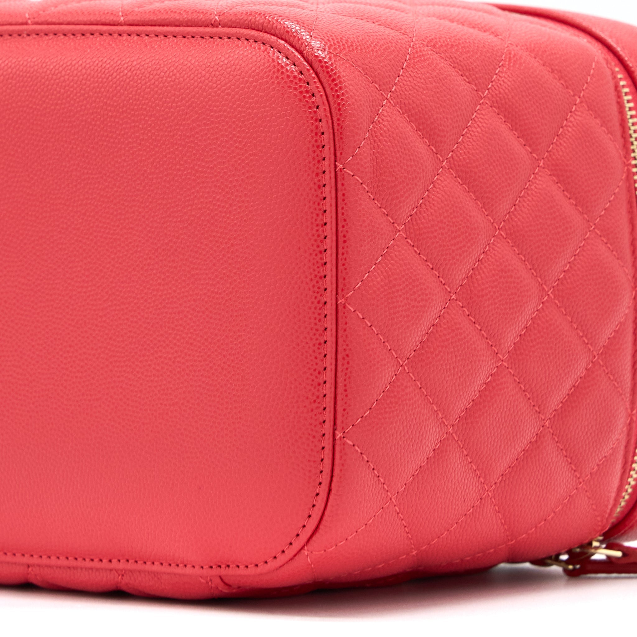 CHANEL TOP HANDLE VANITY CASE CAVIAR RED LGHW