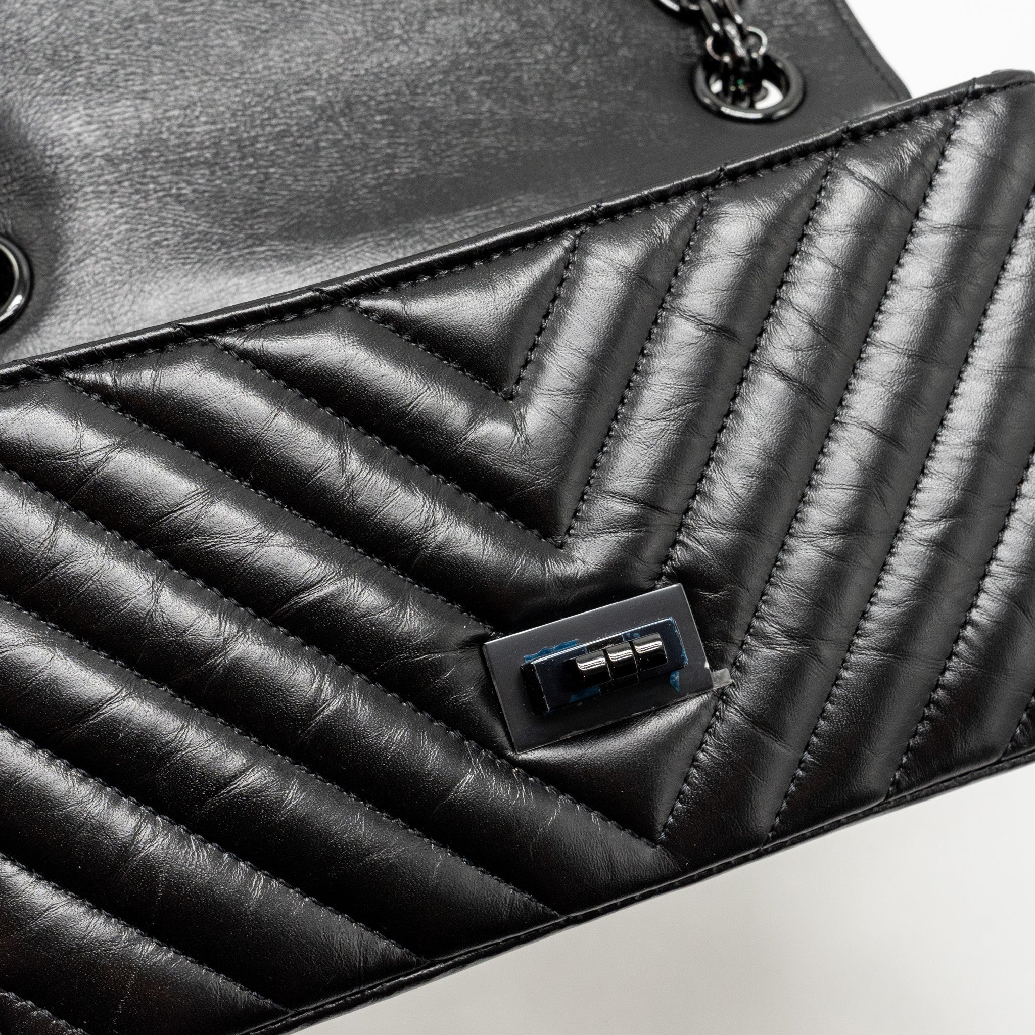CHANEL MINI 2.55 REISSUE CHEVRON CALFSKIN SO BLACK
