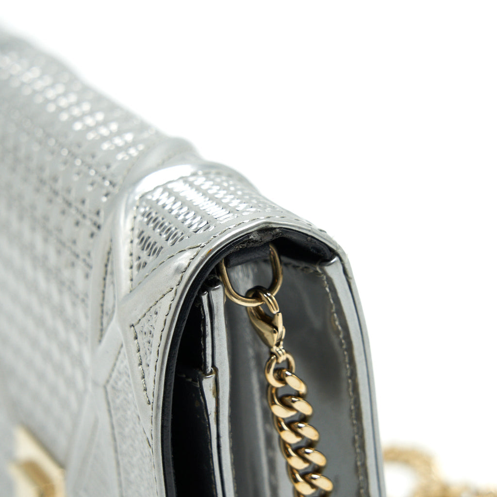 DIOR DIORAMA WALLET ON CHAIN METALLIC SILVER GHW