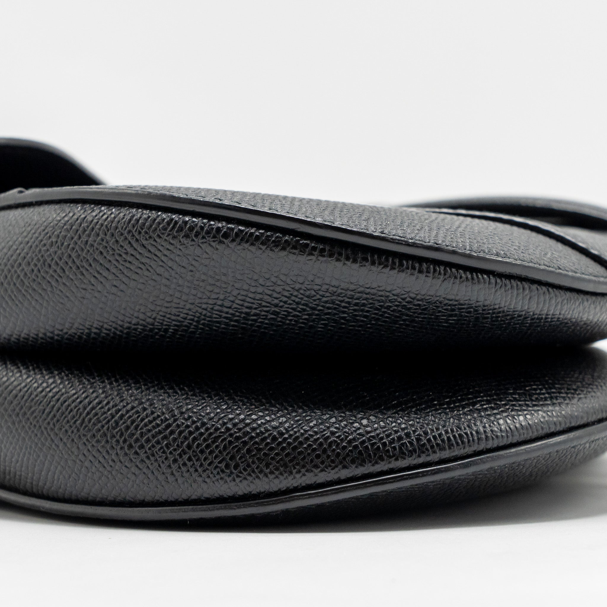DIOR SADDLE BAG WITH STRAP GRAINED CALFSKIN BLACK GHW