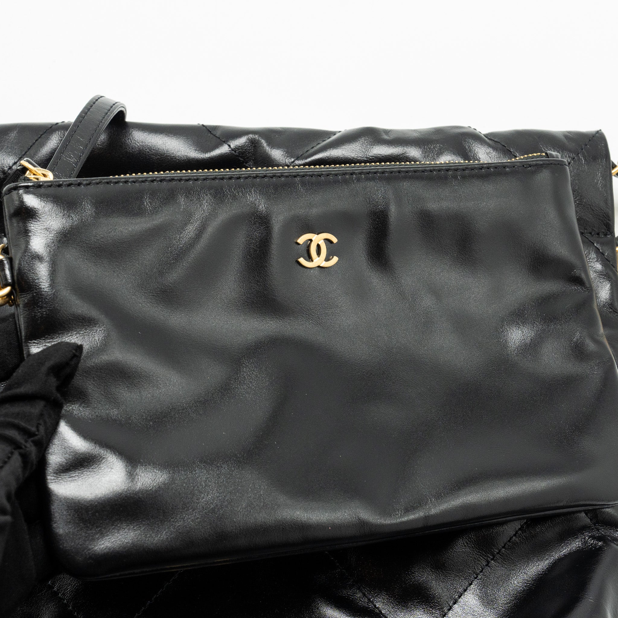 CHANEL SMALL 22 BAG SHINY CALFSKIN BLACK GHW (MICROCHIP)