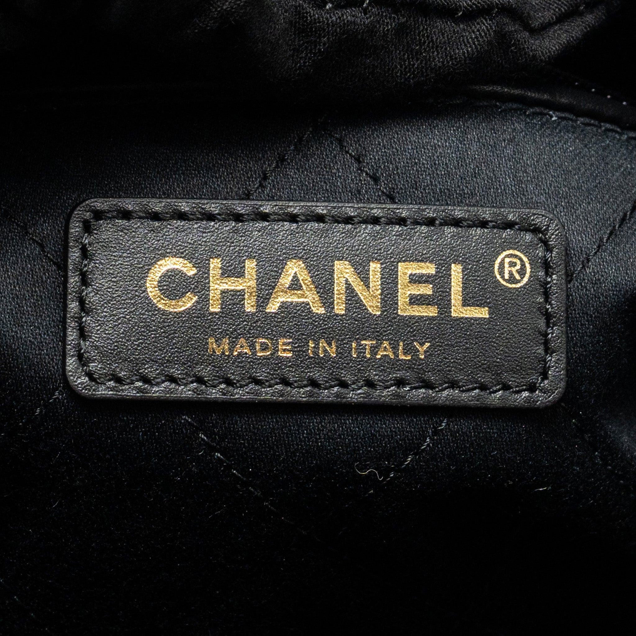 CHANEL SMALL 22 BAG SHINY CALFSKIN BLACK GHW (MICROCHIP)