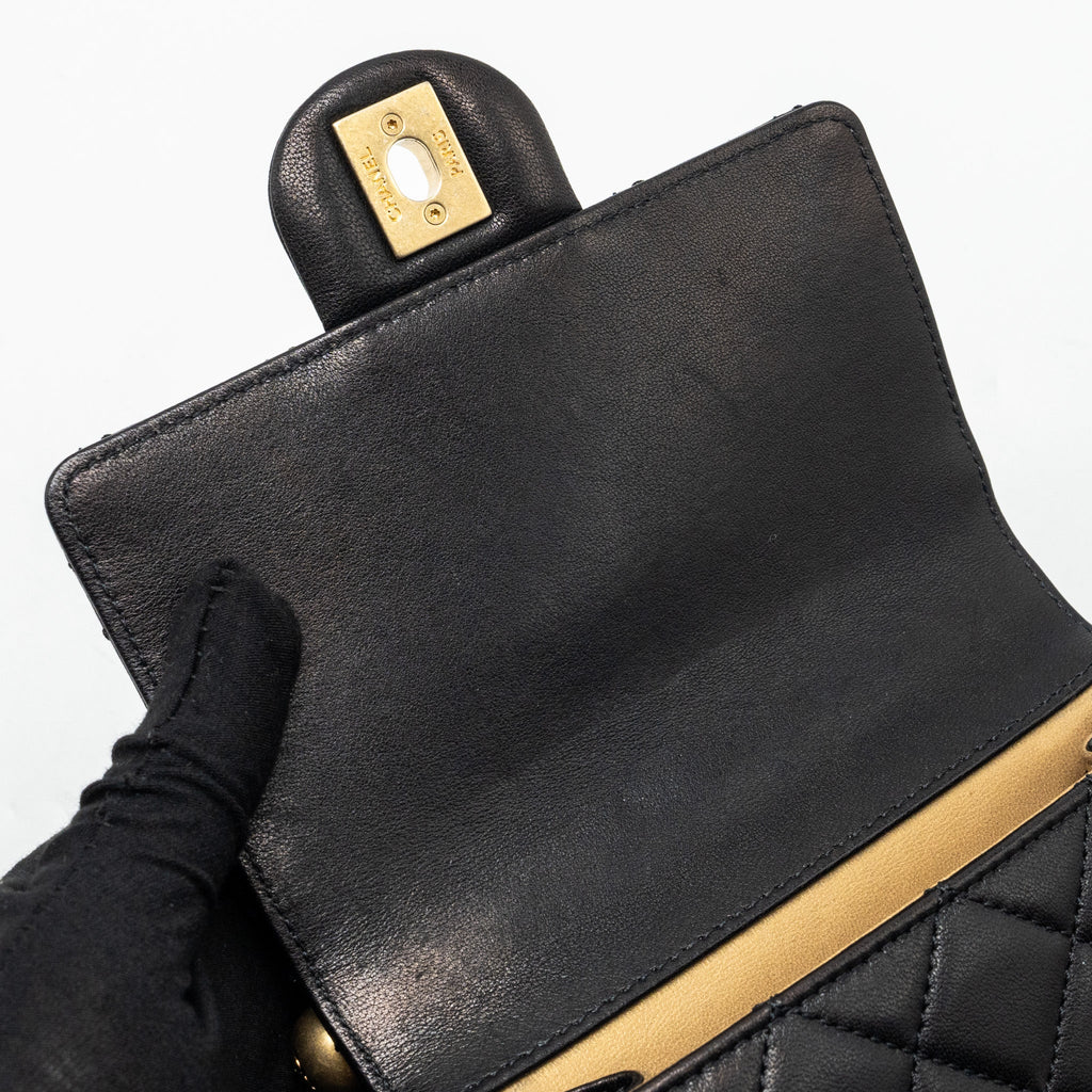 CHANEL VERTICAL PEARL FLAP BAG GOATSKIN BLACK GHW
