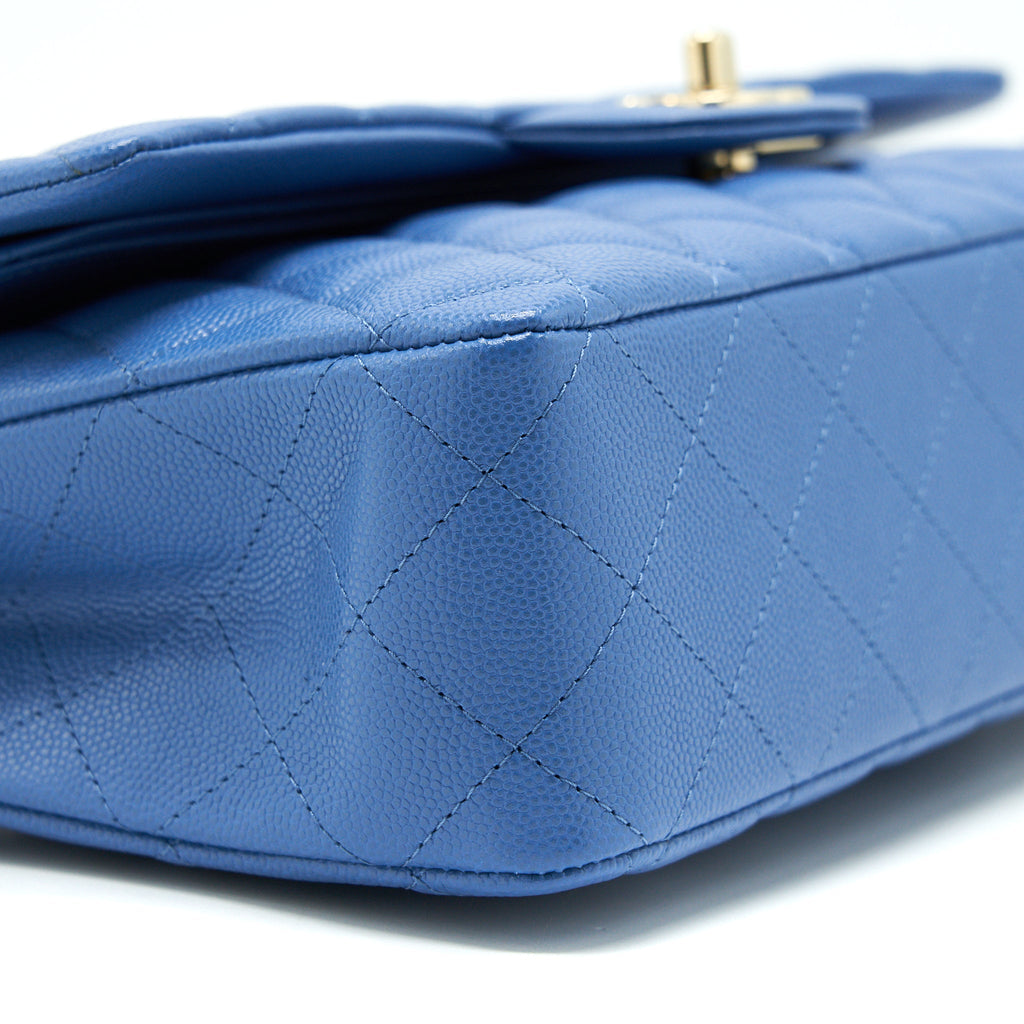 CHANEL MEDIUM CLASSIC DOUBLE FLAP 25CM BLUE CAVIAR LGHW