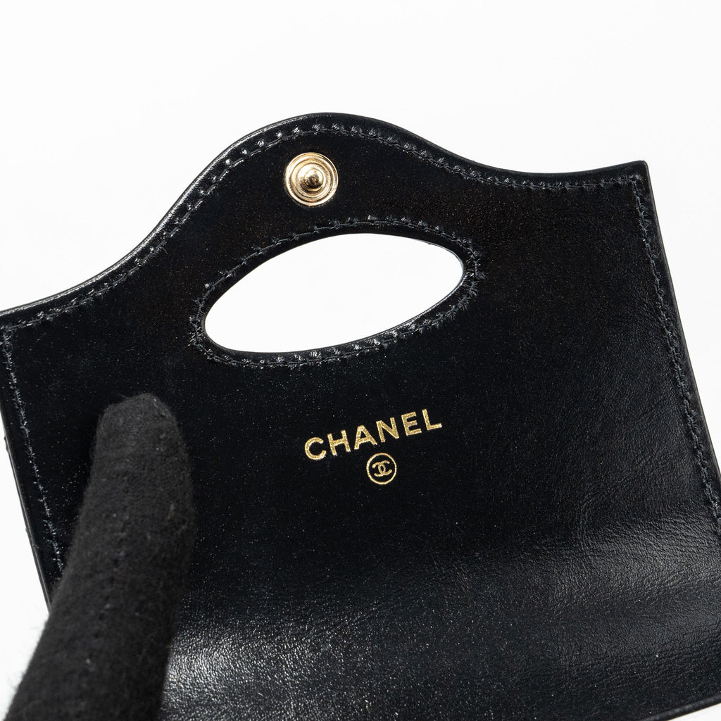 CHANEL 24C 31 CARD HOLDER SHINY CALFSKIN BLACK LGHW (MICROCHIP)