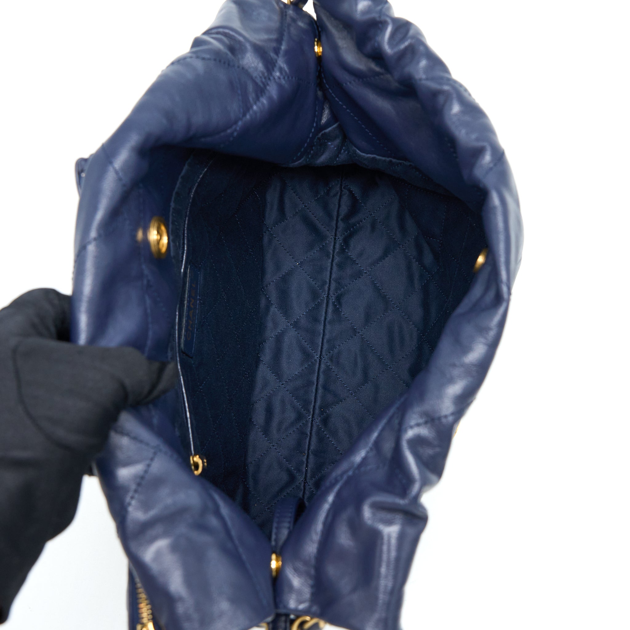 CHANEL SMALL 22 BAG SHINY CALFSKIN NAVY GHW (MICROCHIP)