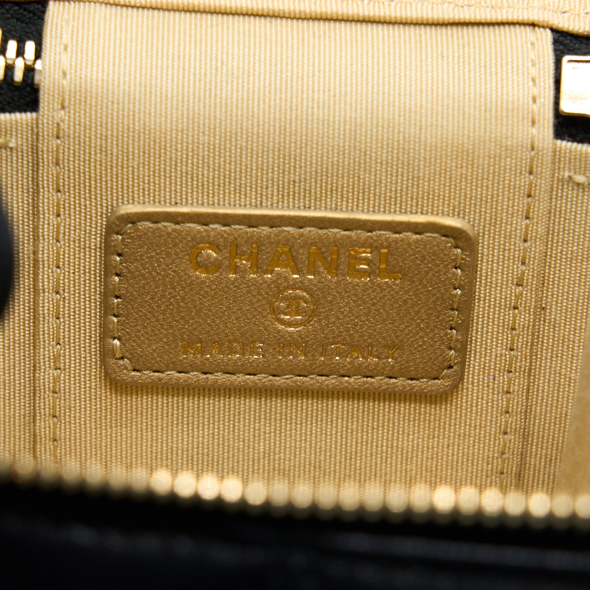 CHANEL PEARL CRUSH MINI VANITY LAMBSKIN BLACK GHW