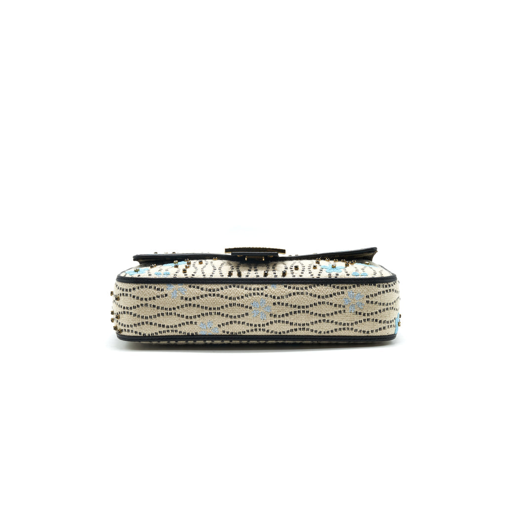 FENDI BAGUETTE ICONIC MEDIUM WHITE RAFFIA BAG MULTICOLOR