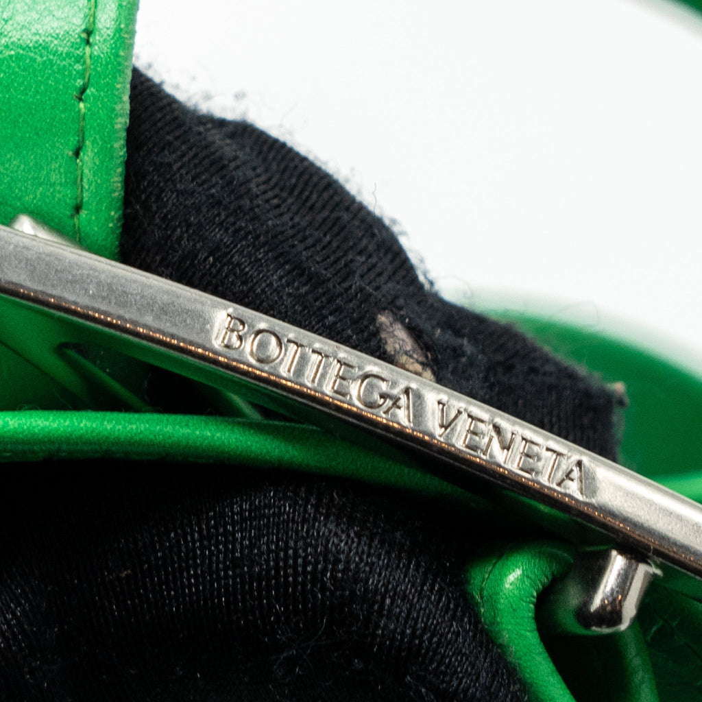 BOTTEGA VENETA CASSETTE LEATHER GREEN SHW