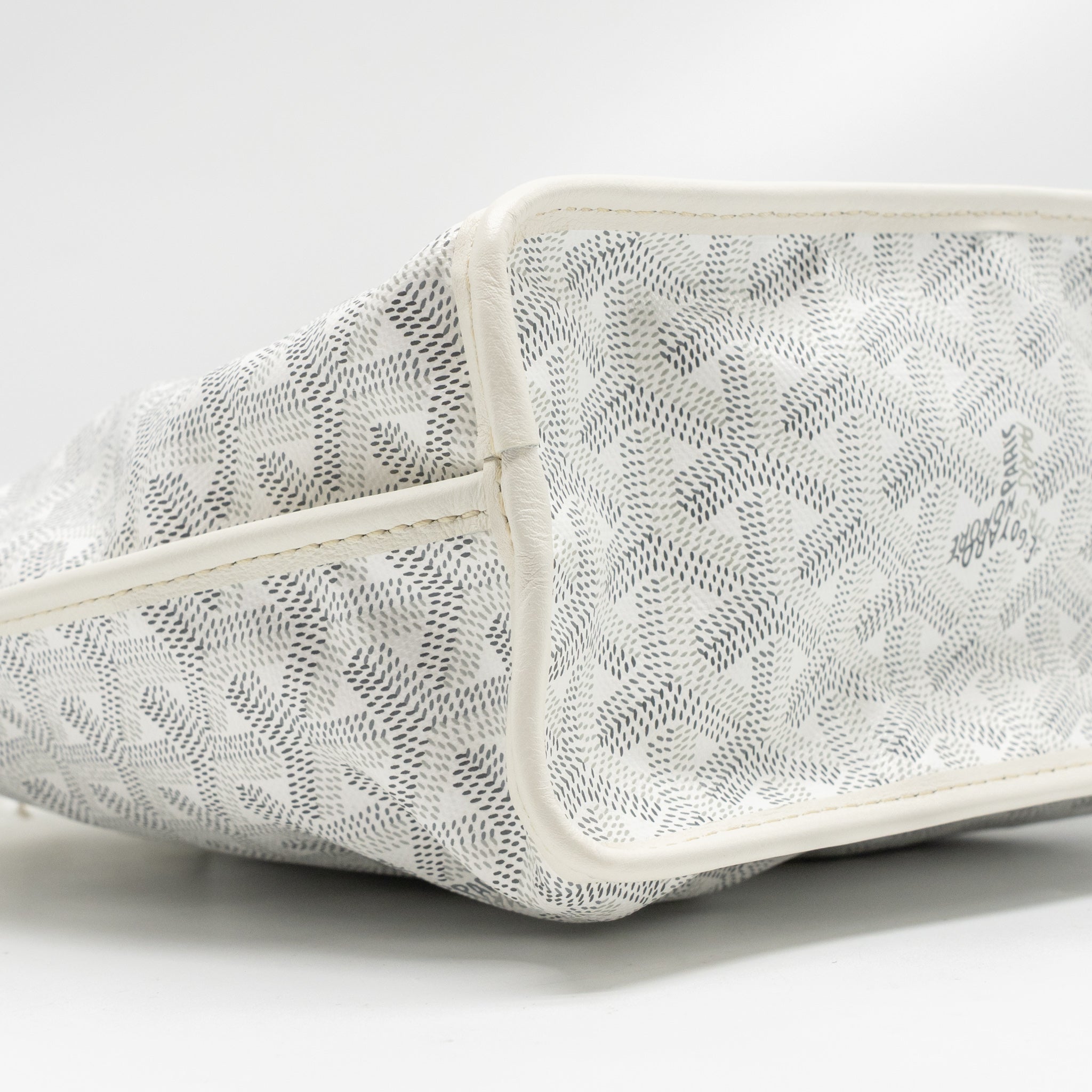 GOYARD ANJOU MINI BAG GOYARDINE CANVAS/CHEVROCHES CALFSKIN WHITE SHW