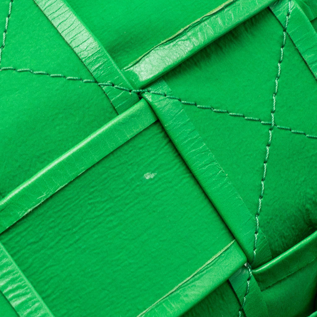 BOTTEGA VENETA CASSETTE LEATHER GREEN SHW