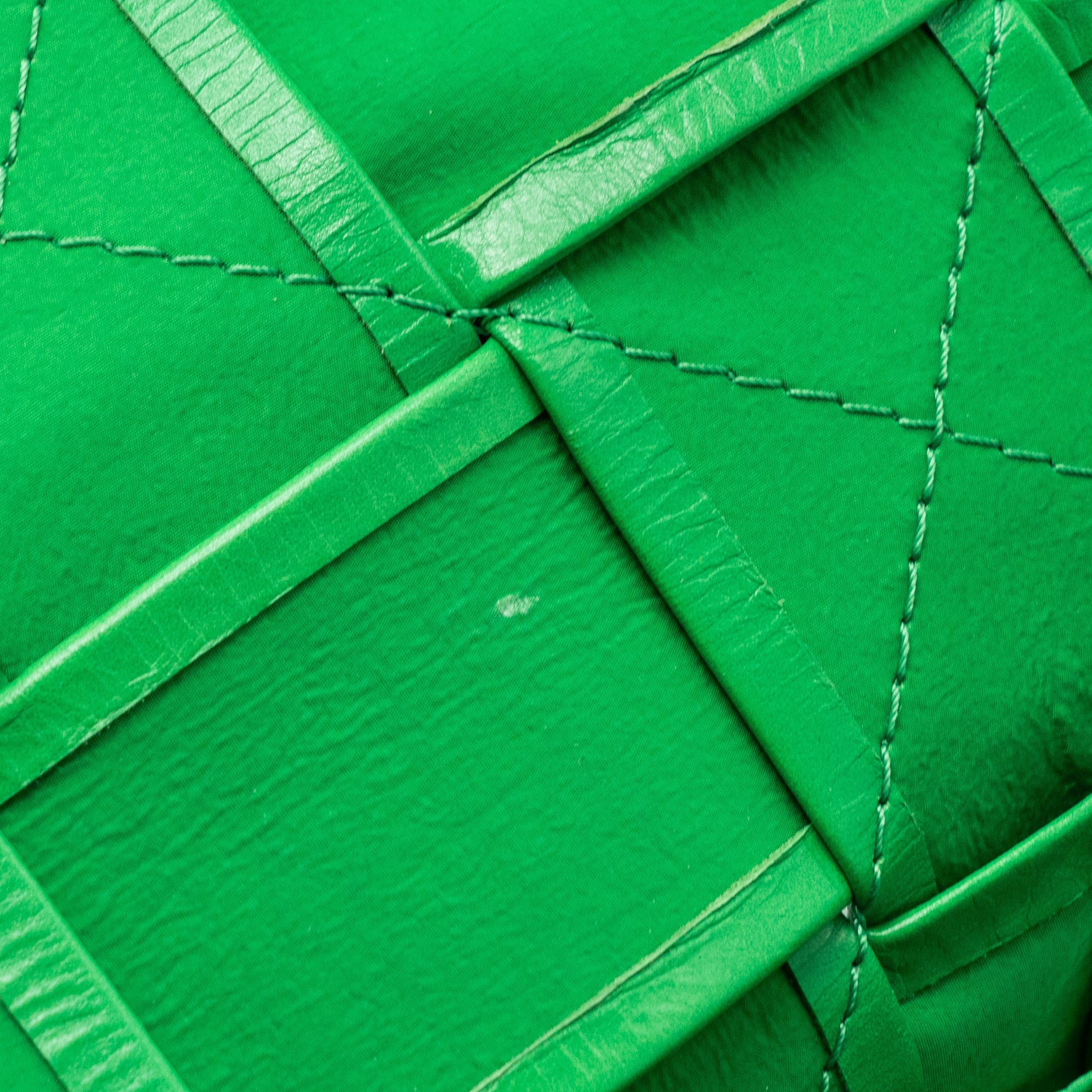 BOTTEGA VENETA CASSETTE LEATHER GREEN SHW