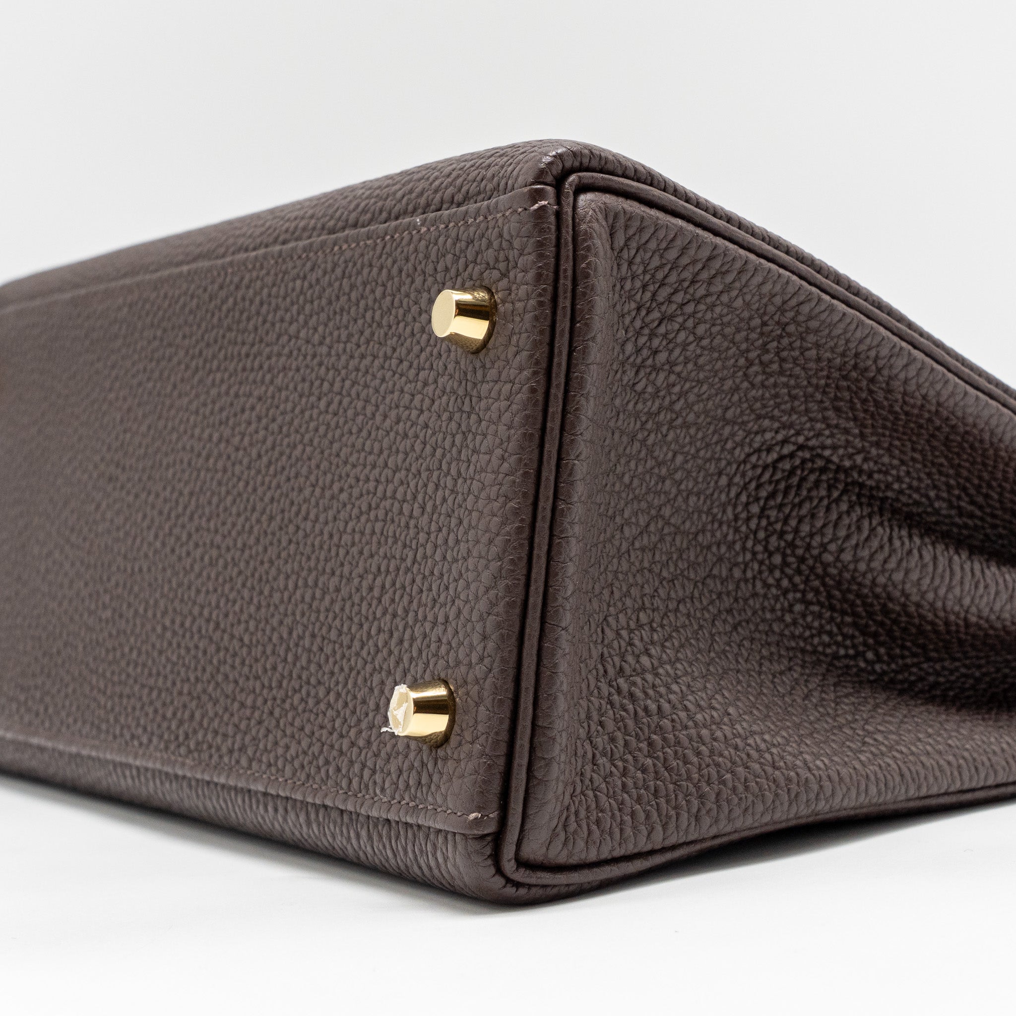 HERMES KELLY 28 TOGO CHOCOLATE GHW