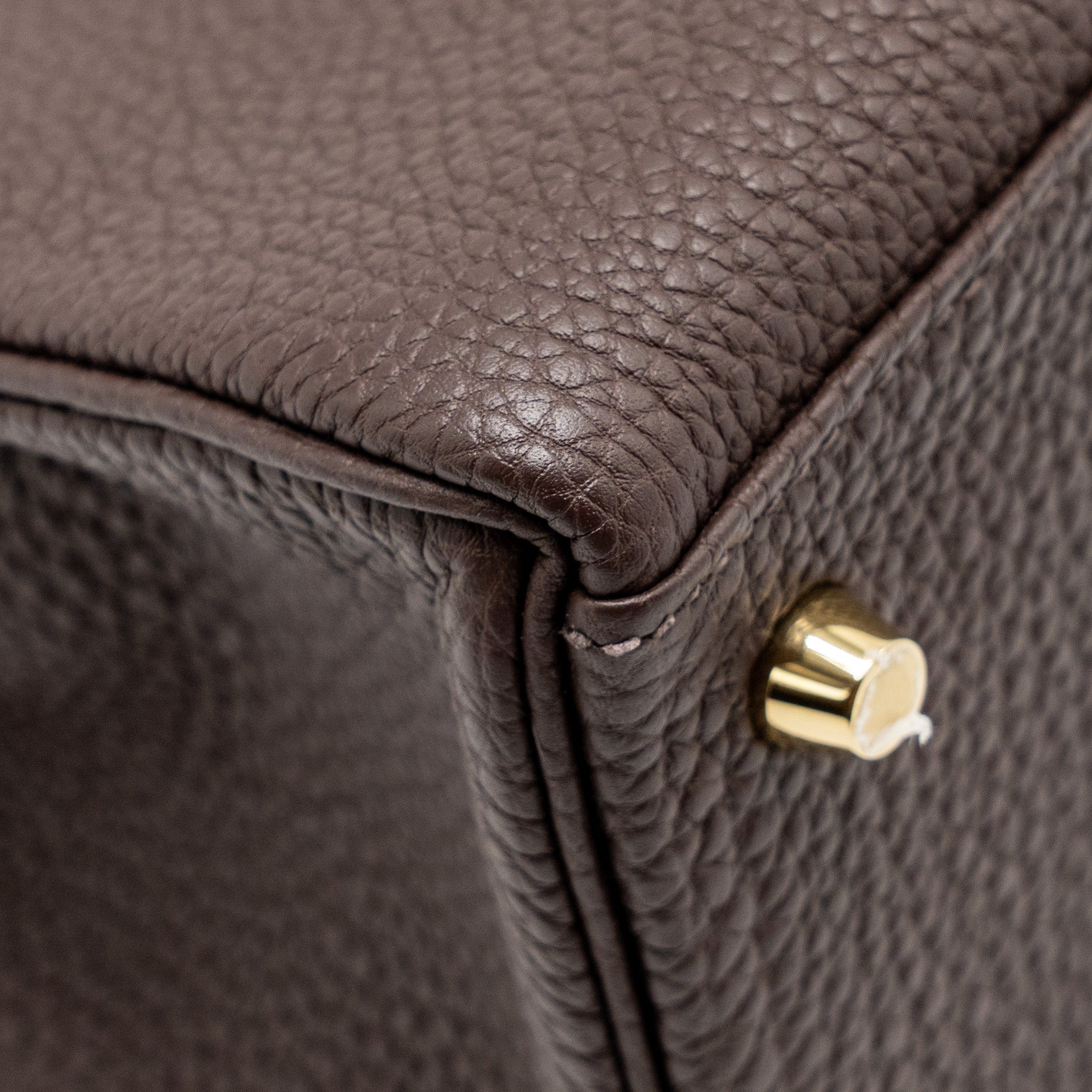 HERMES KELLY 28 TOGO CHOCOLATE GHW