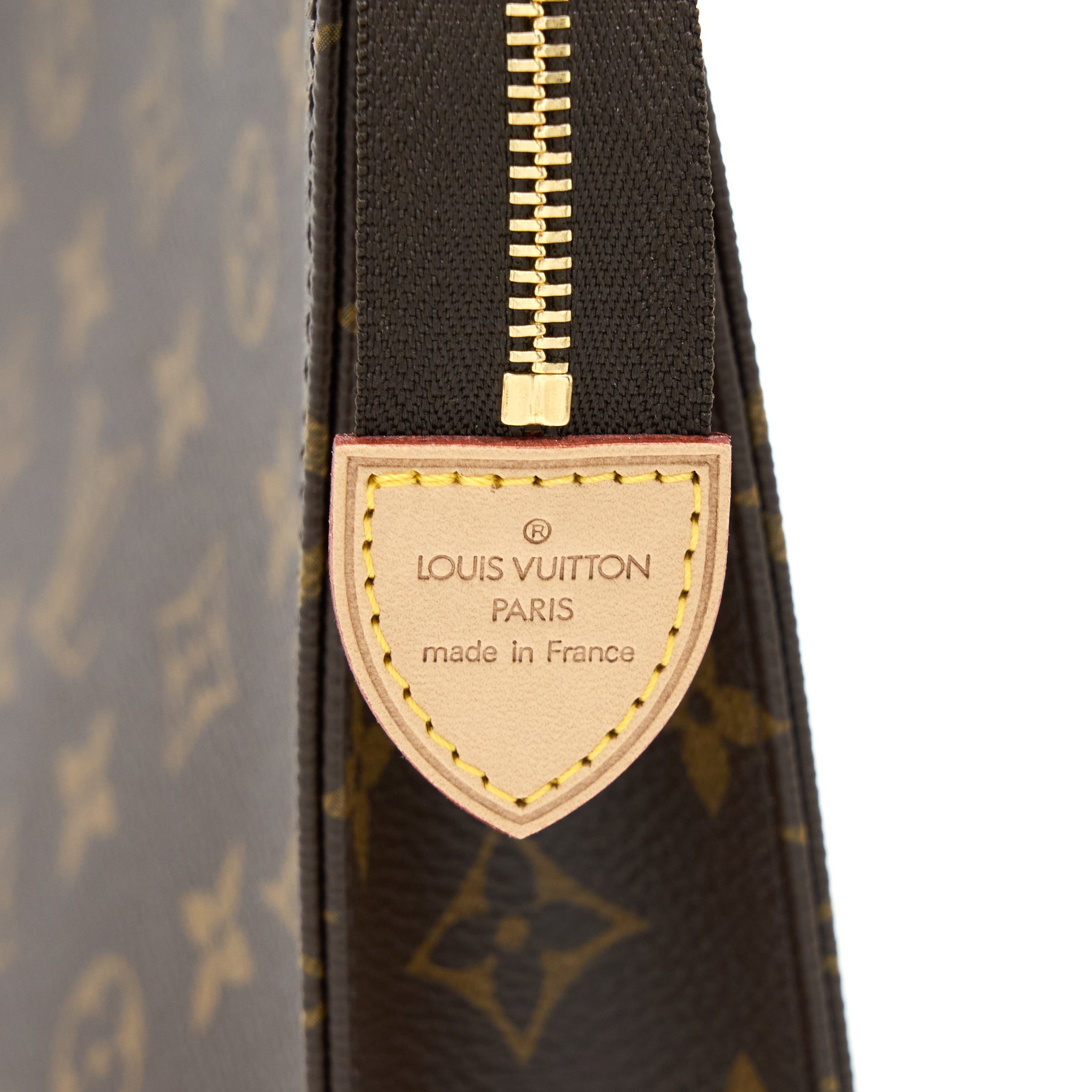 LOUIS VUITTON TOILETRY POCHETTE 26 MONOGRAM CANVAS GHW