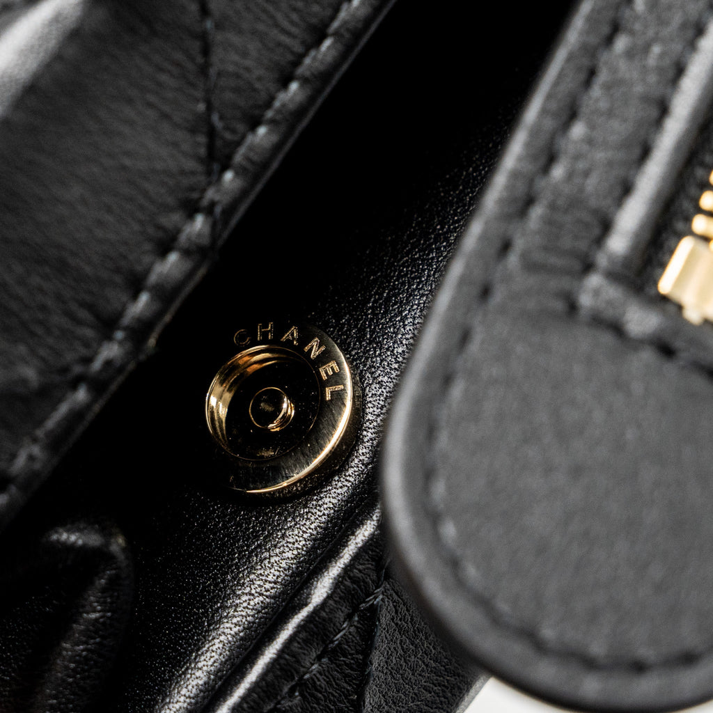 CHANEL 22B SMALL VANITY CASE CALFSKIN BLACK GHW (MICROCHIP)