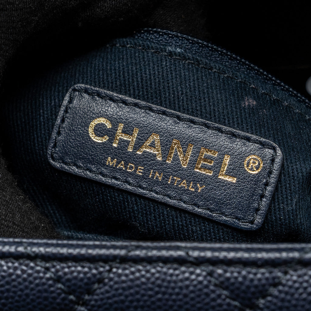 CHANEL SMALL COCO HANDLE BAG CAVIAR NAVY LGHW