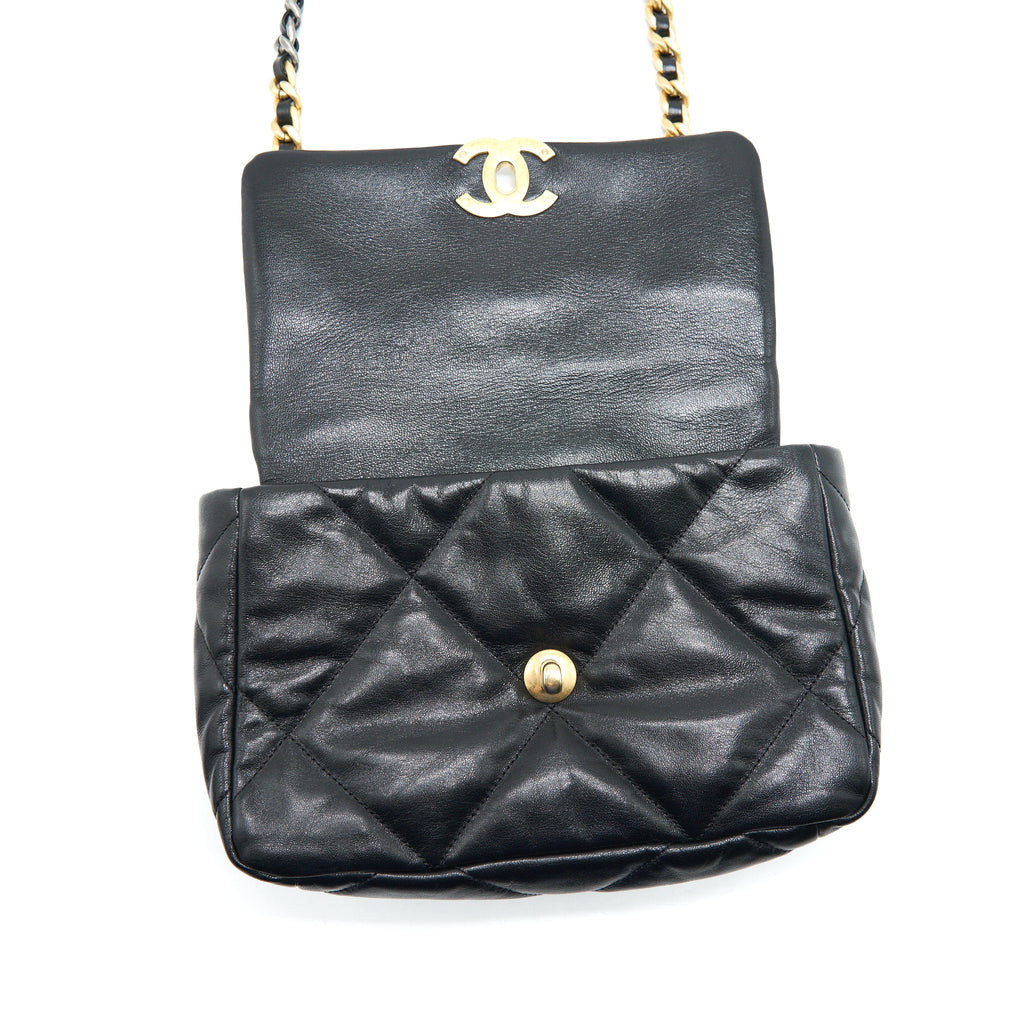CHANEL SMALL 19 BAG BLACK GHW