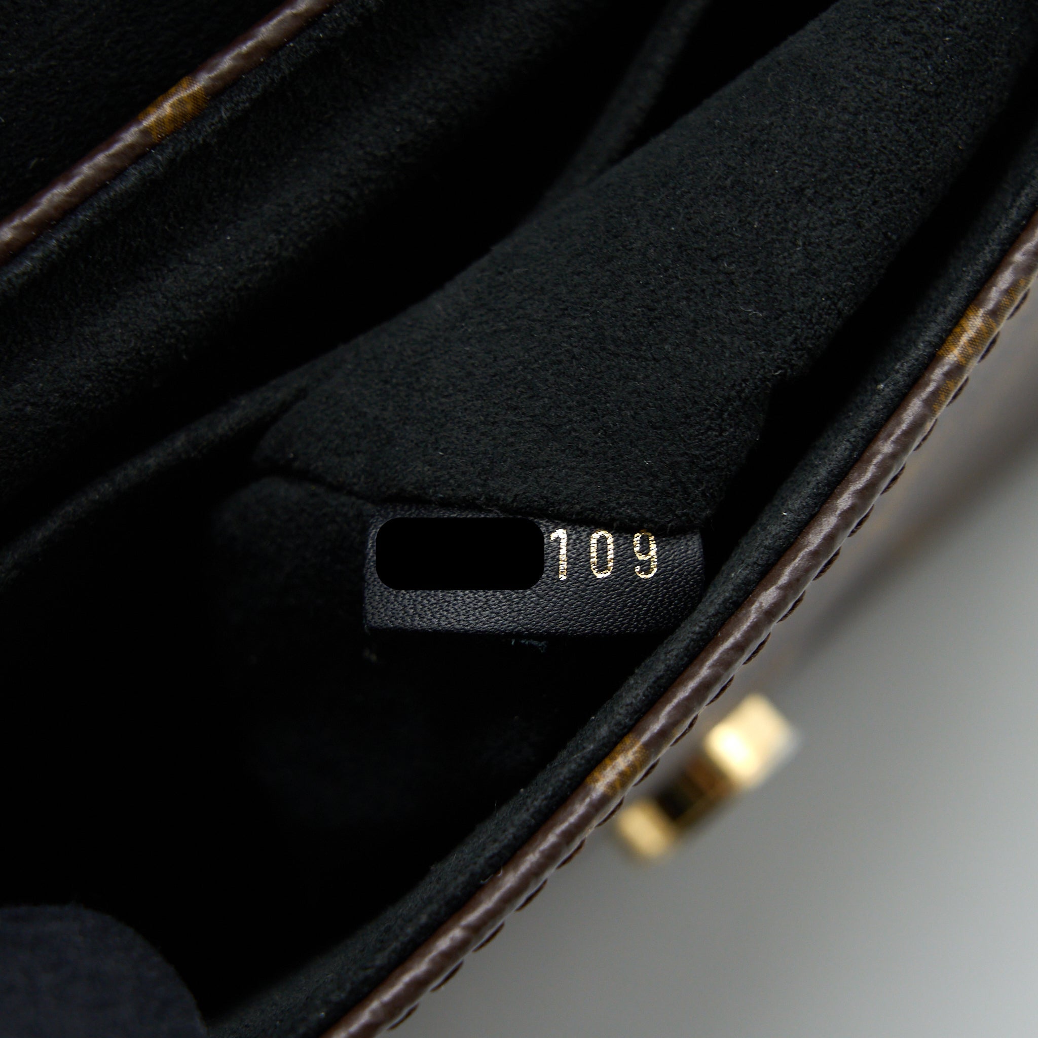 LOUIS VUITTON LOCKY BB MONOGRAM CANVAS/LEATHER BLACK GHW
