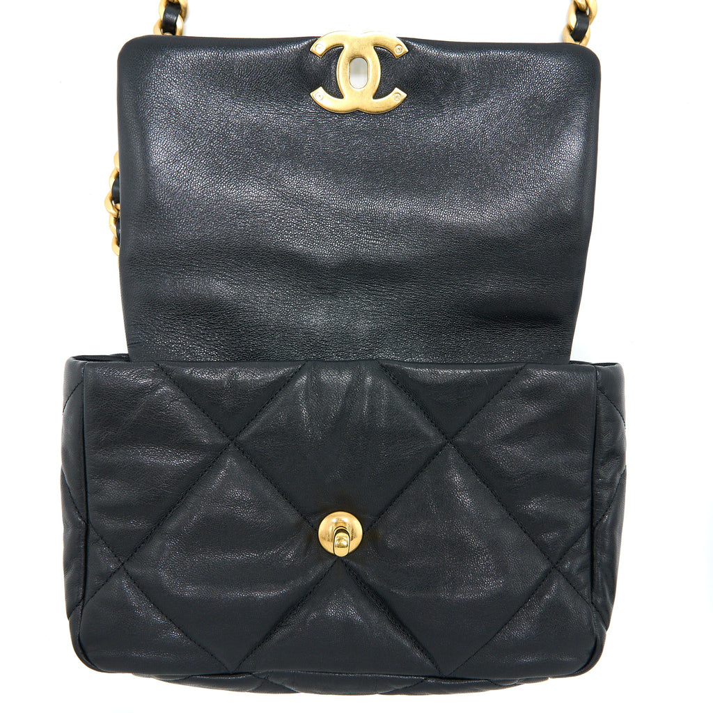 CHANEL SMALL 19 BAG GOATSKIN BLACK GHW