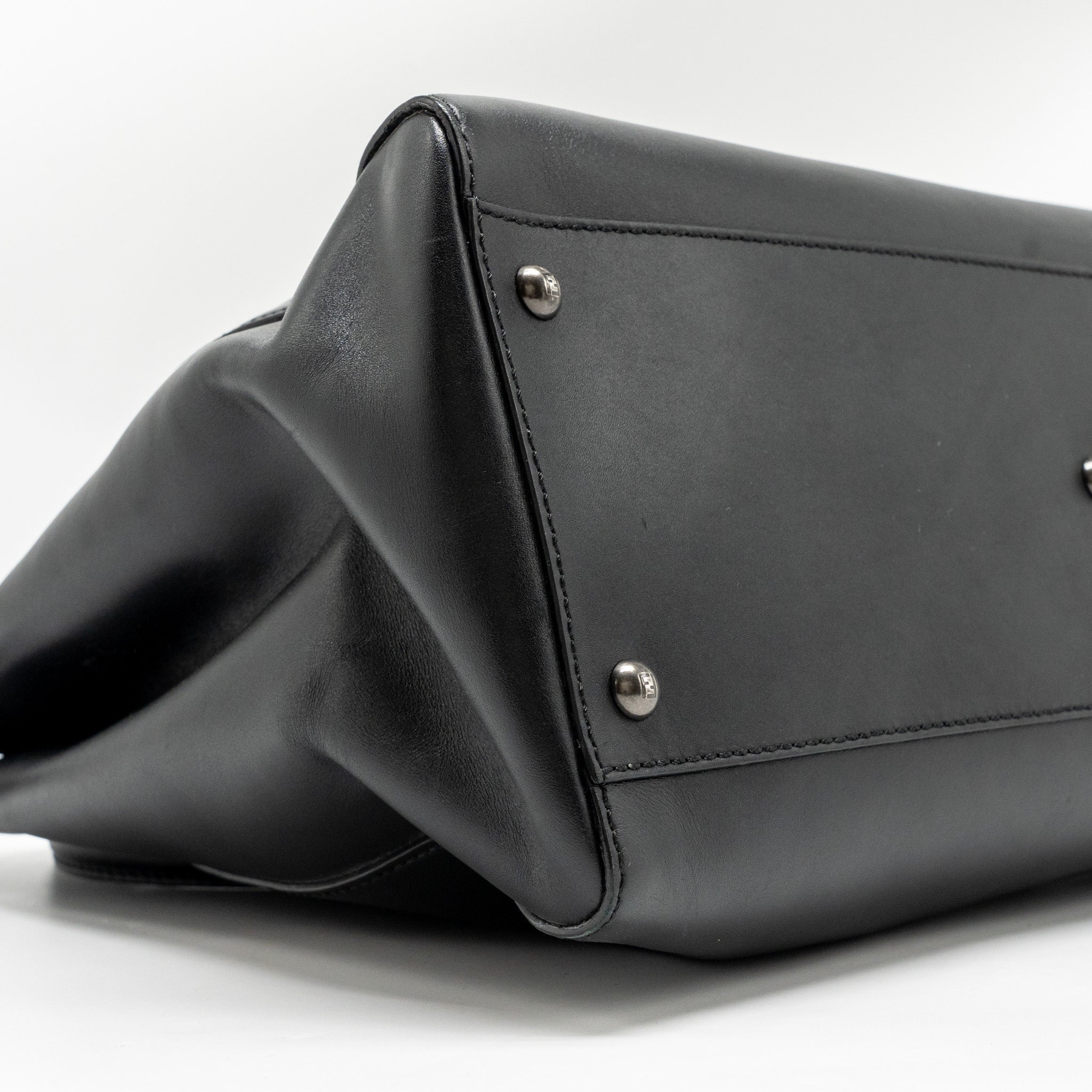 FENDI LARGE PEEKABOO BAG CALFSKIN BLACK GHW