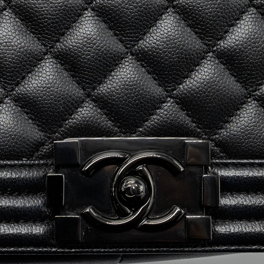 CHANEL MEDIUM BOY BAG CAVIAR SO BLACK BLACK HARDWARE