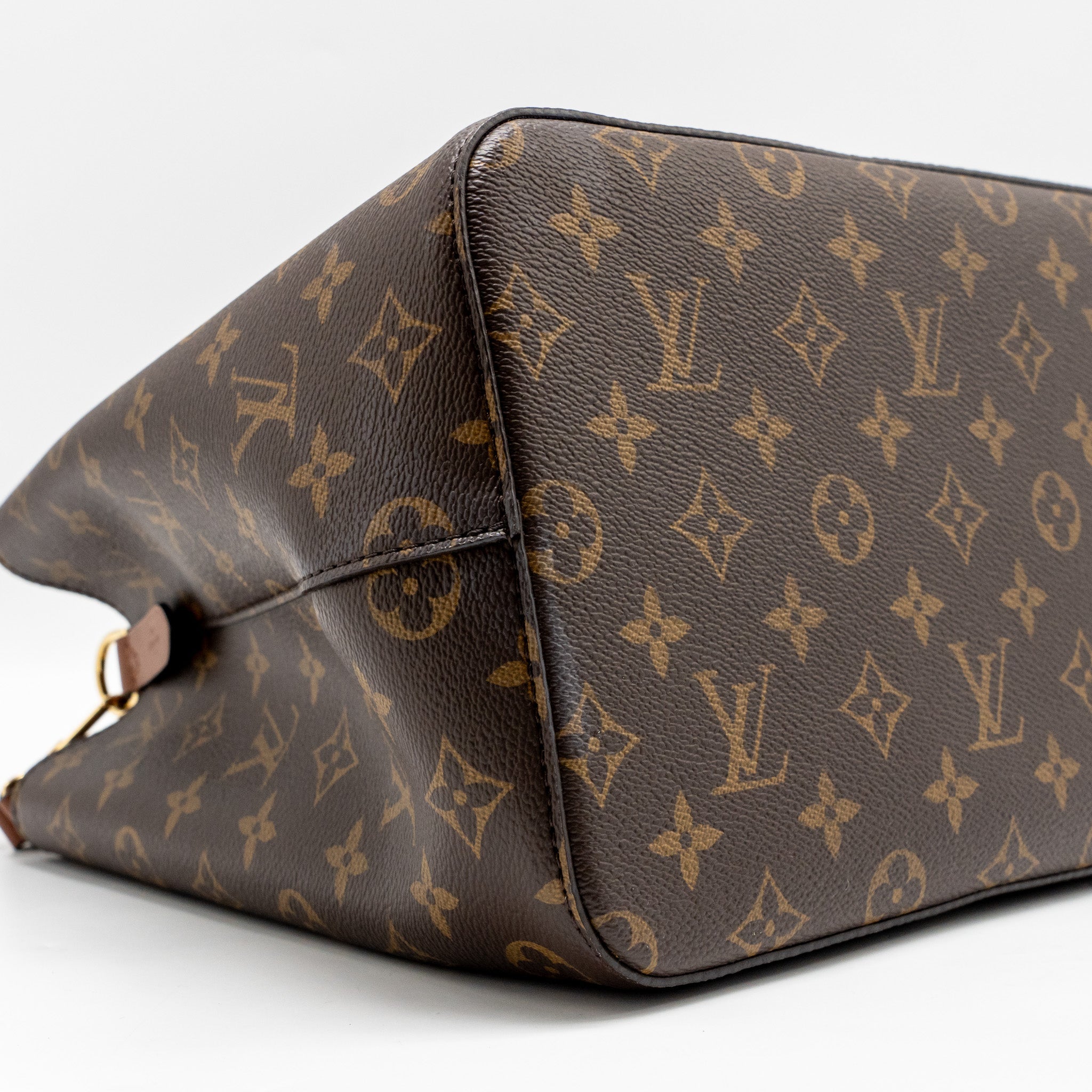 LOUIS VUITTON NEONOE MM MONOGRAM CANVAS CARAMEL GHW