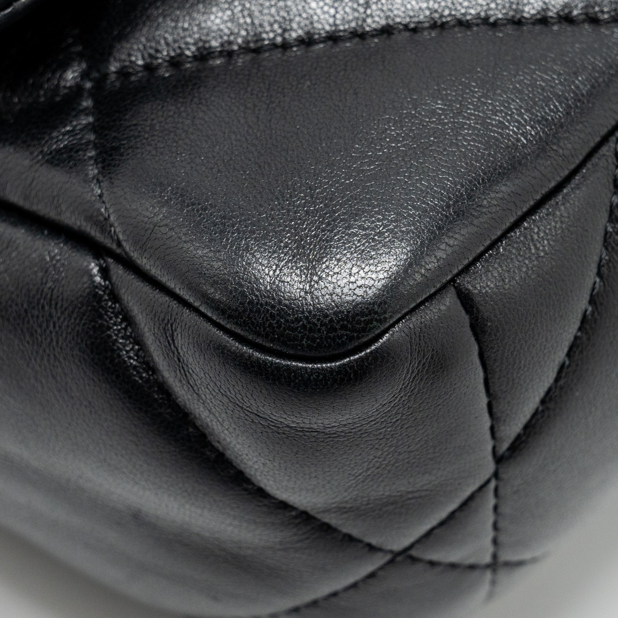 CHANEL SMALL 19BAG LAMBSKIN BLACK MULTICOLOUR HARDWARE