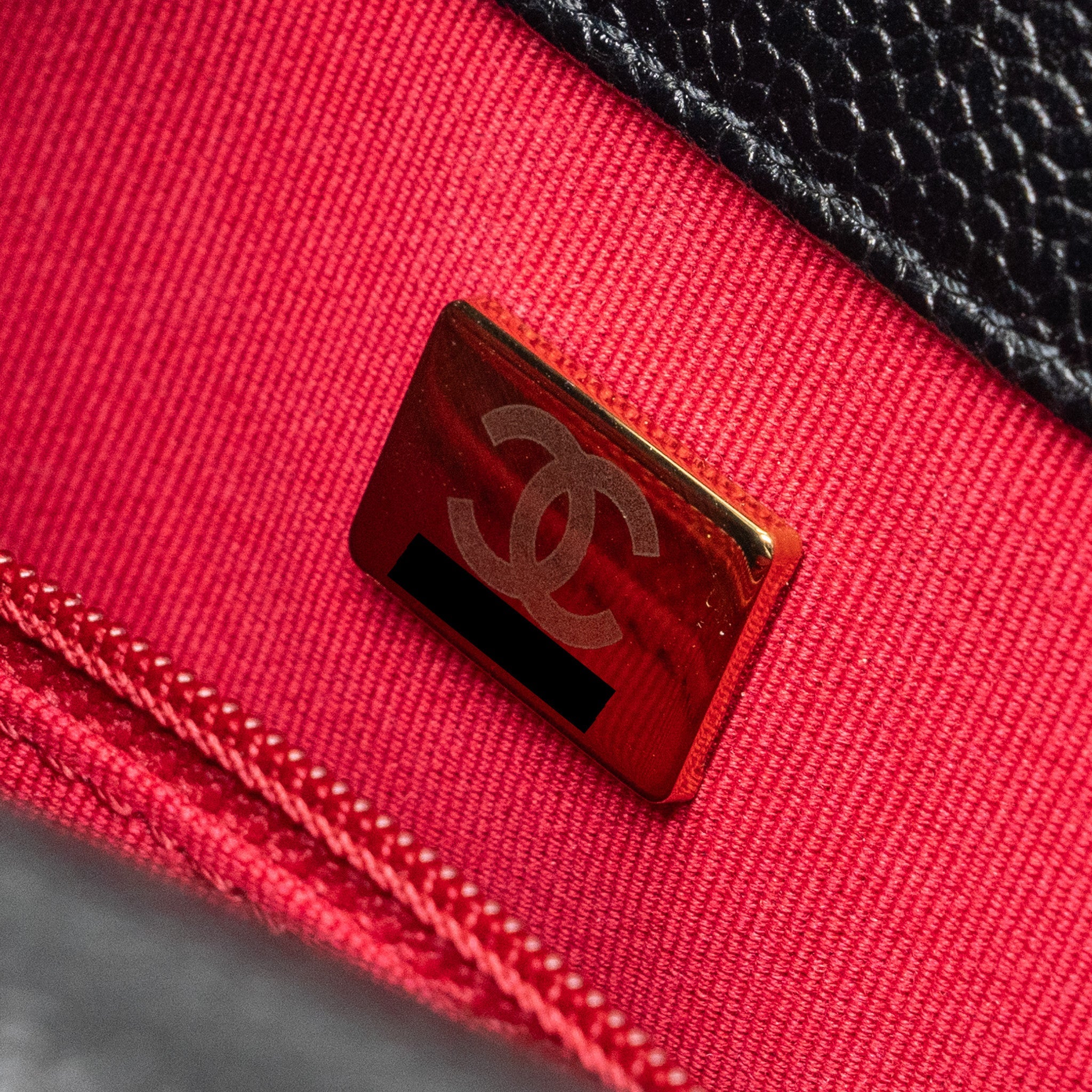 CHANEL 21A CHAIN SOUL FLAP BAG GRAINED CALFSKIN BLACK GHW (MICROCHIP)