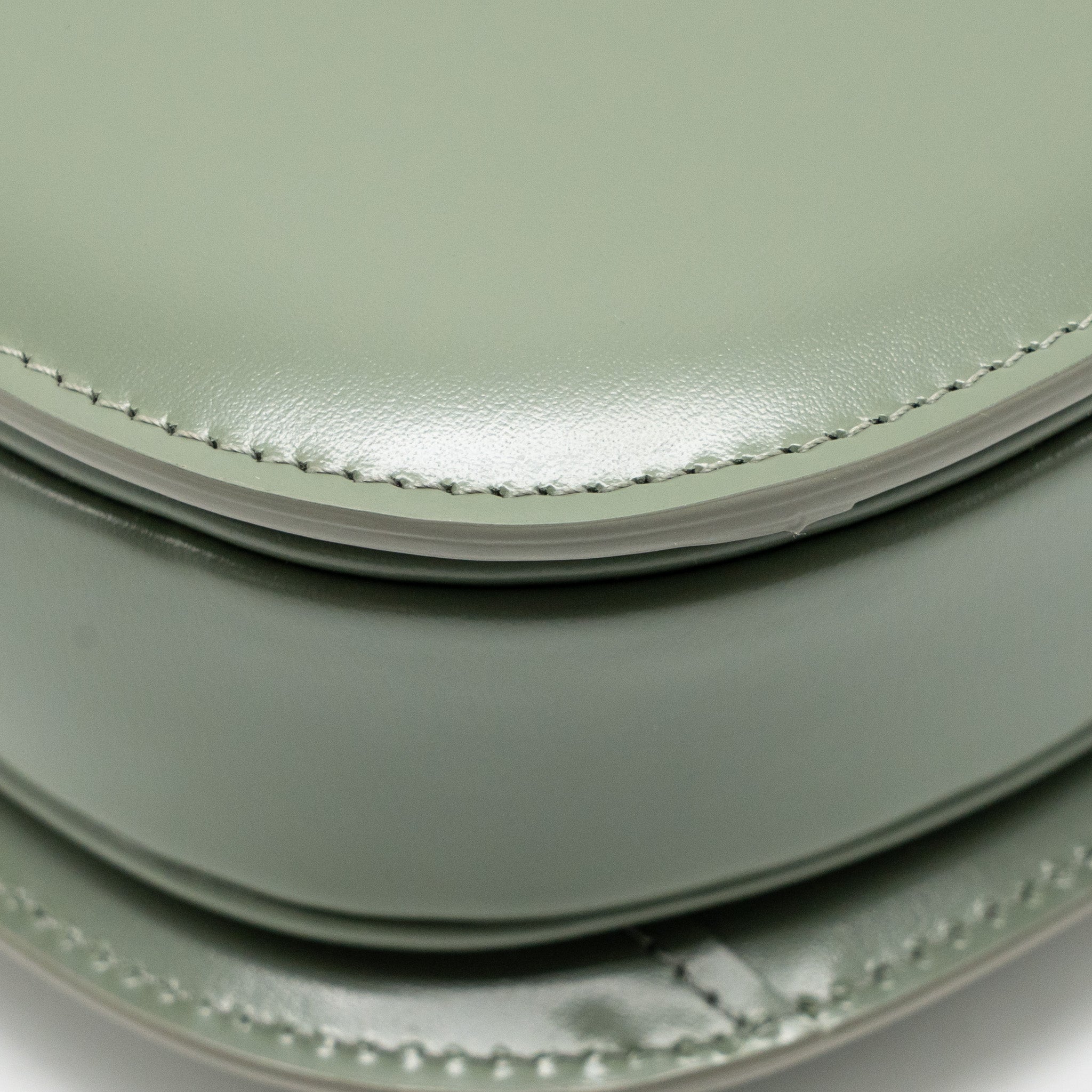 CELINE BESACE CLEA TRIOMPHE CHAIN BAG SHINY CALFSKIN GREEN GHW