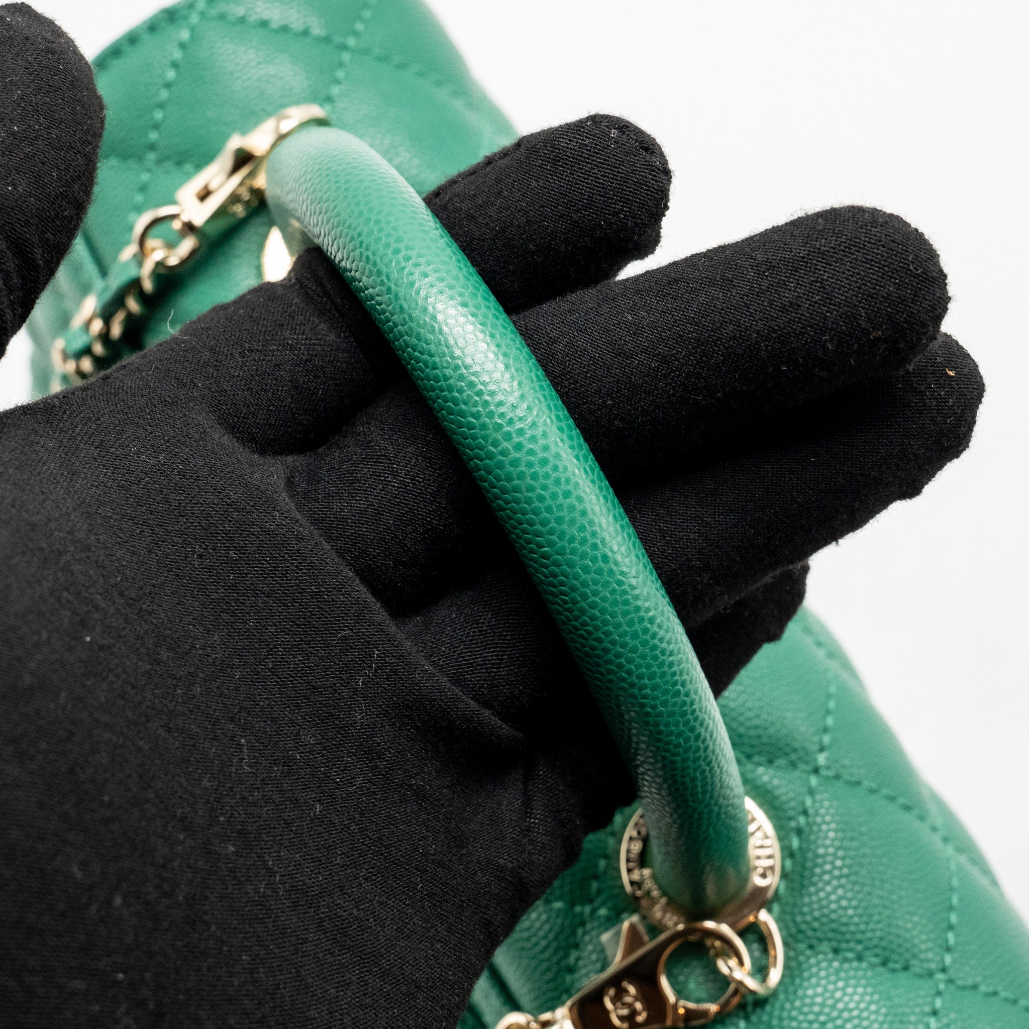 CHANEL SMALL COCO HANDLE CAVIAR GREEN LGHW (MICROCHIP)