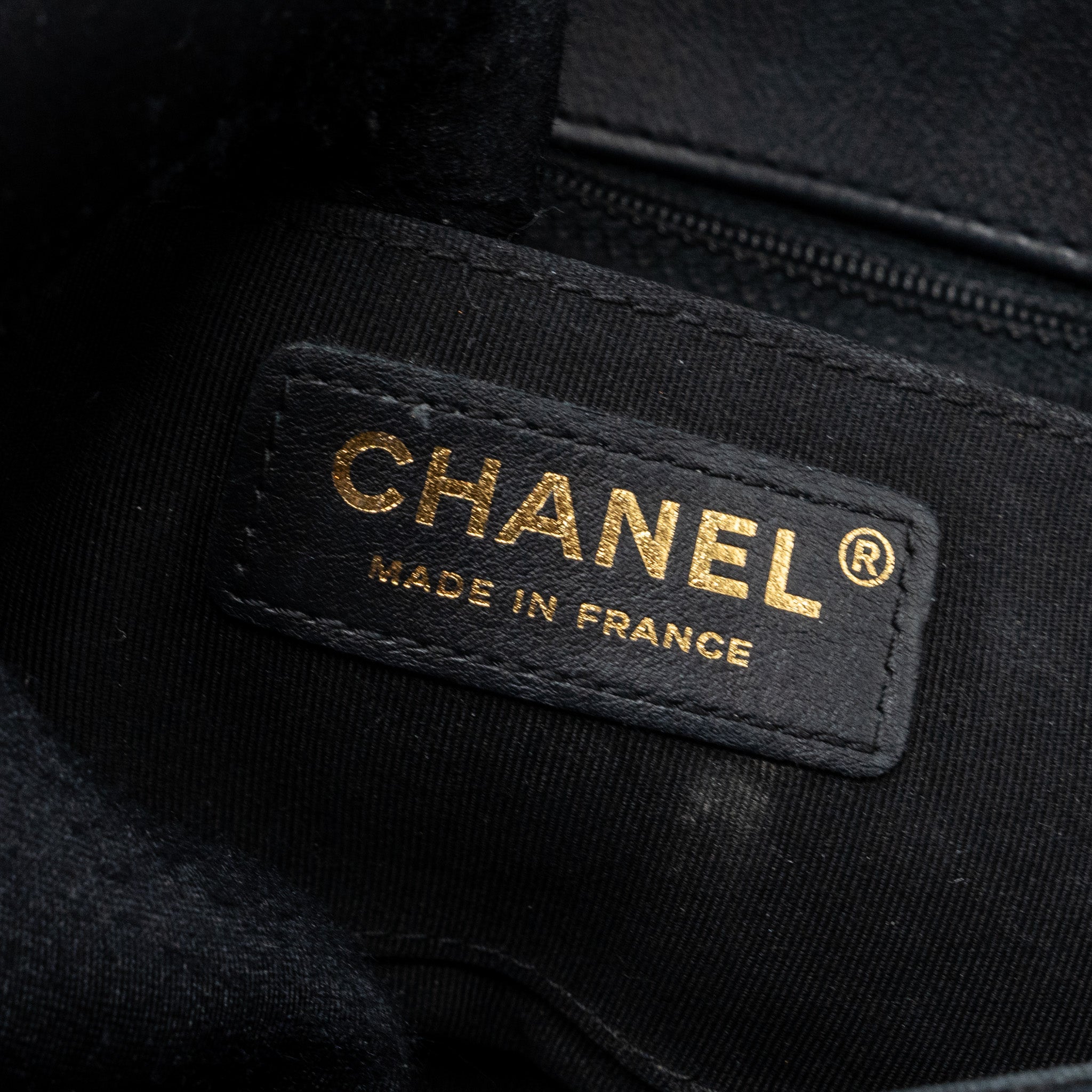 CHANEL CHEVRON FLAP BAG CALFSKIN BLACK GHW