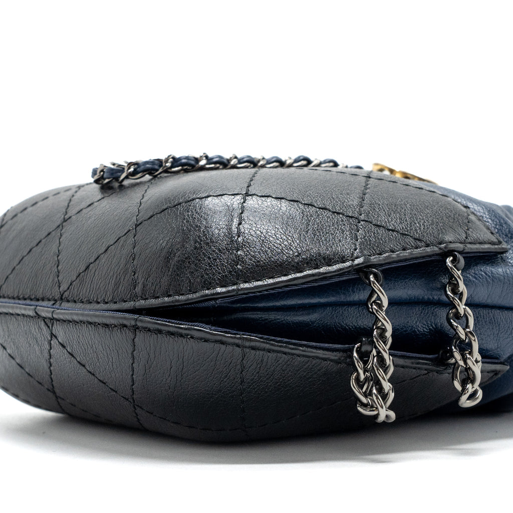 CHANEL SMALL BUCKET BAG CALFSKIN NAVY/BLACK MULTICOLOUR HARDWARE