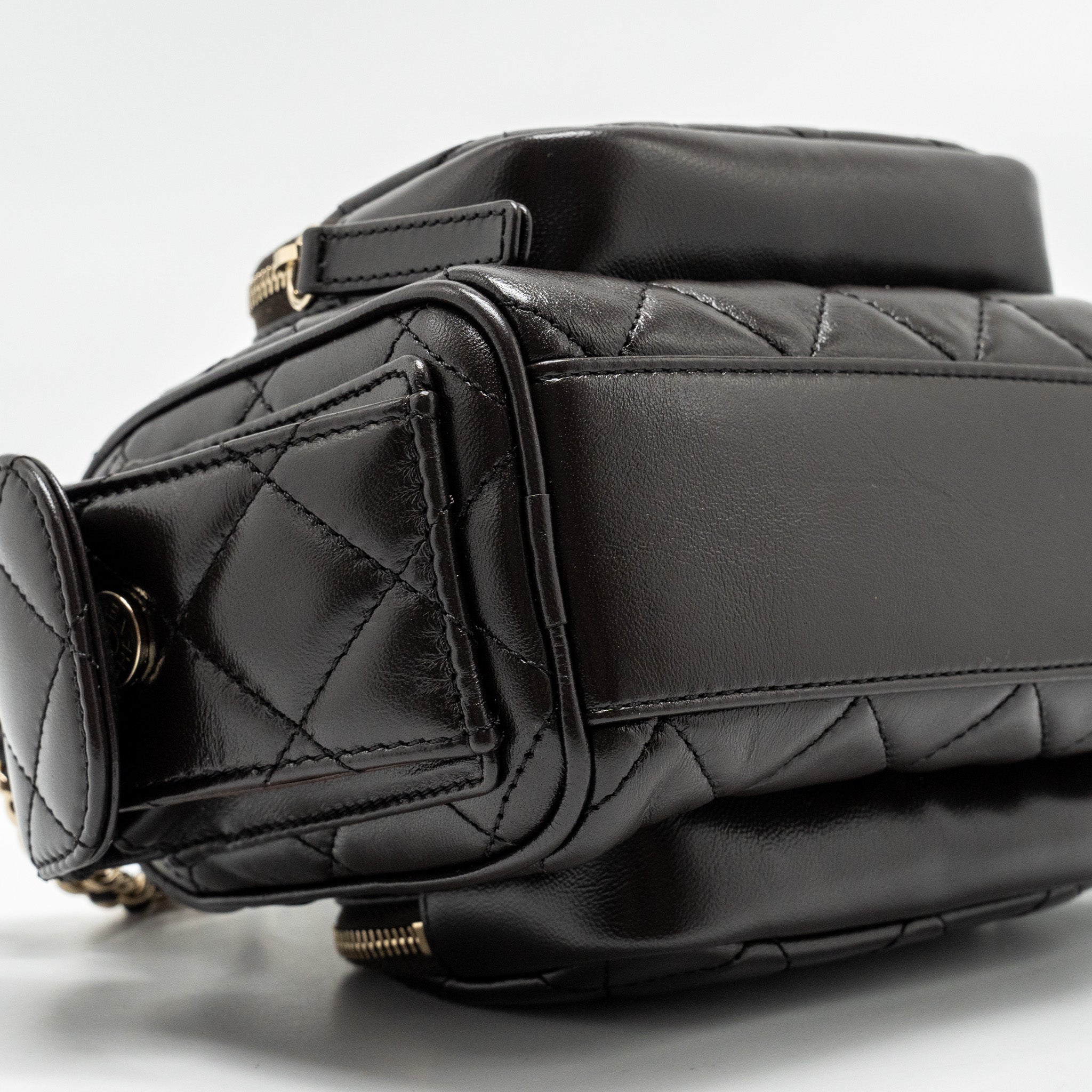 CHANEL 24K SMALL CAMERA CASE BAG SHINY CRUMPLED LAMBSKIN DARK BROWN LGHW (MICROCHIP)