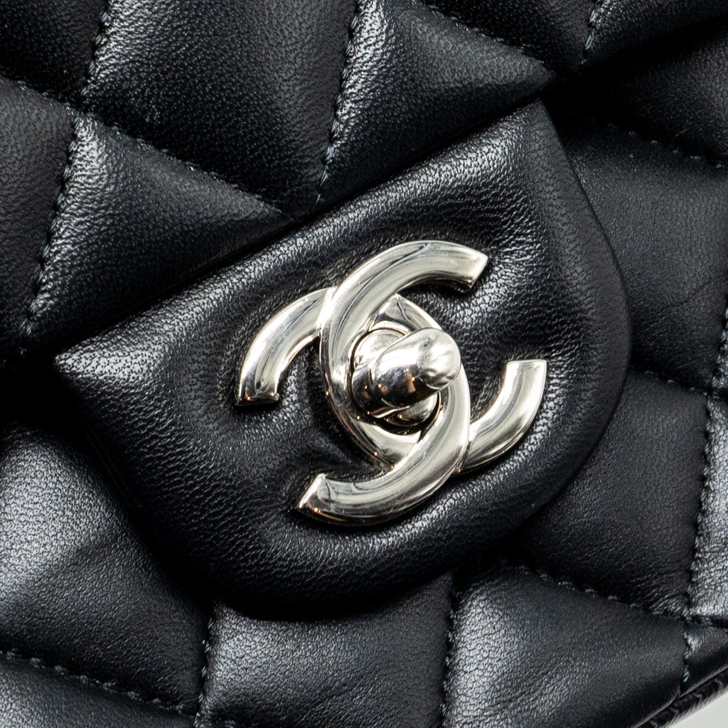 CHANEL MEDIUM CLASSIC DOUBLE FLAP BAG LAMBSKIN BLACK SHW