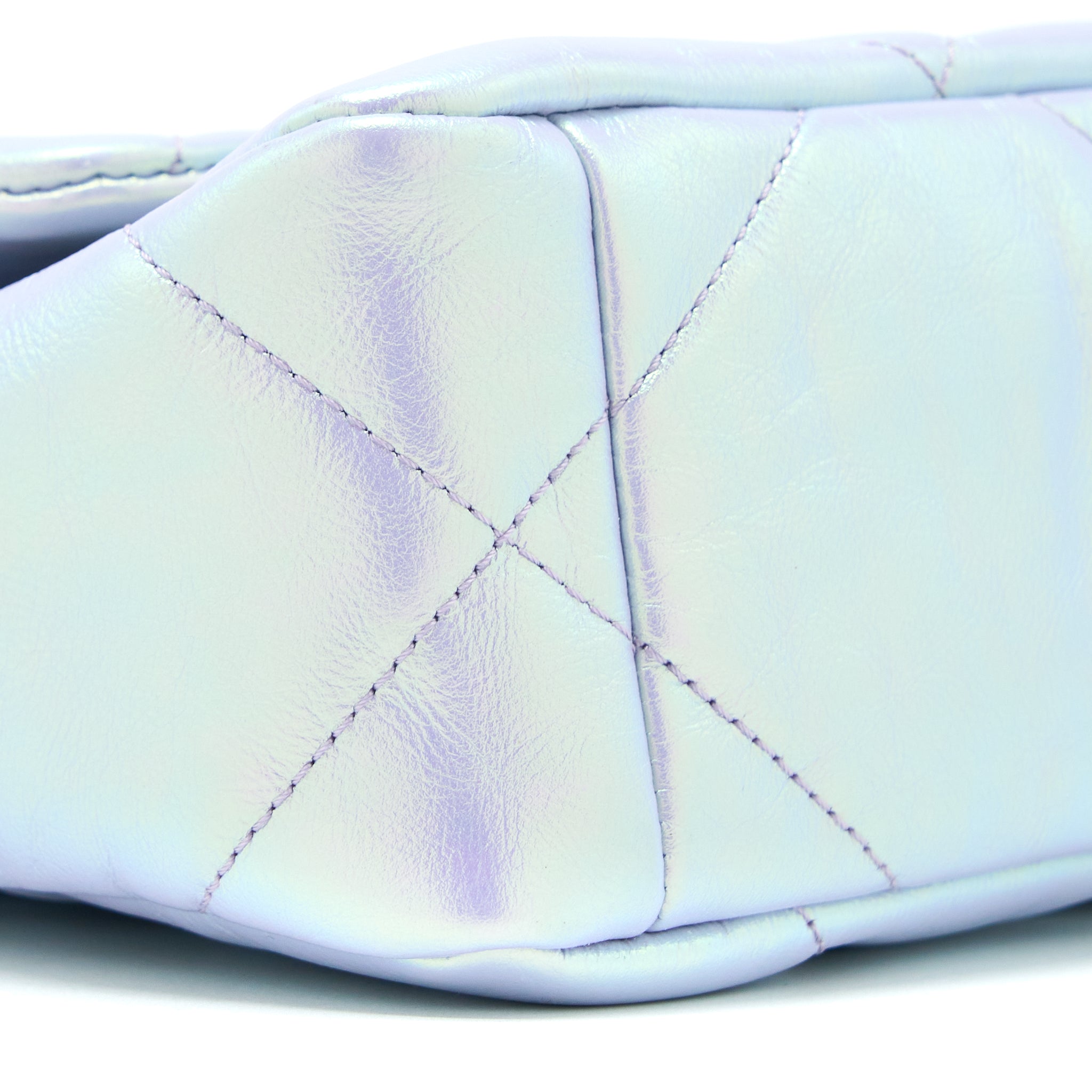 CHANEL SMALL 19 BAG GOATSKIN IRIDESCENT PURPLE MULTICOLOUR HARDWARE (MICROCHIP)