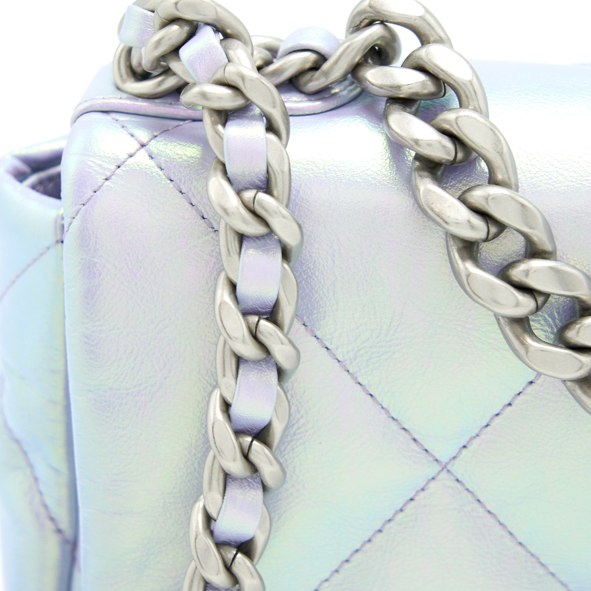 CHANEL SMALL 19 BAG GOATSKIN IRIDESCENT PURPLE MULTICOLOUR HARDWARE (MICROCHIP)