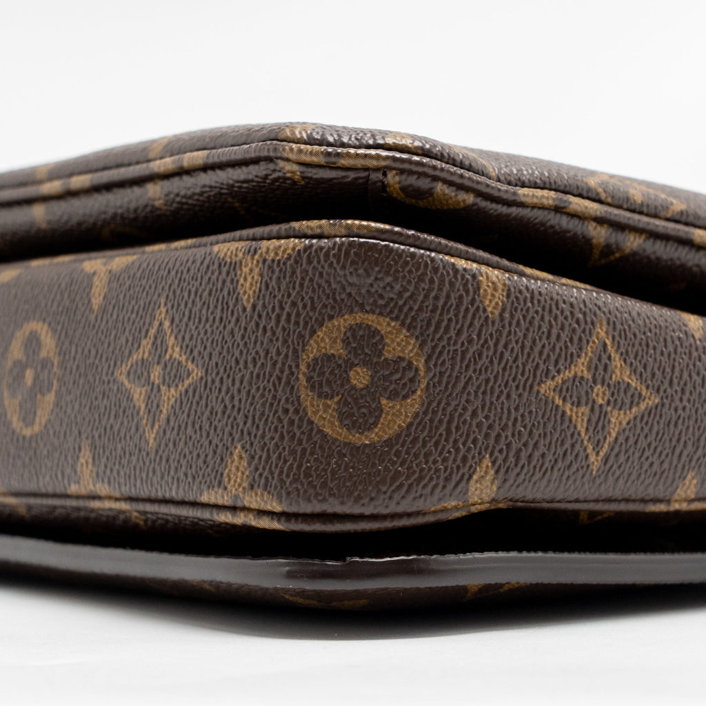 LOUIS VUITTON POCHETTE METIS MONOGRAM CANVAS GHW