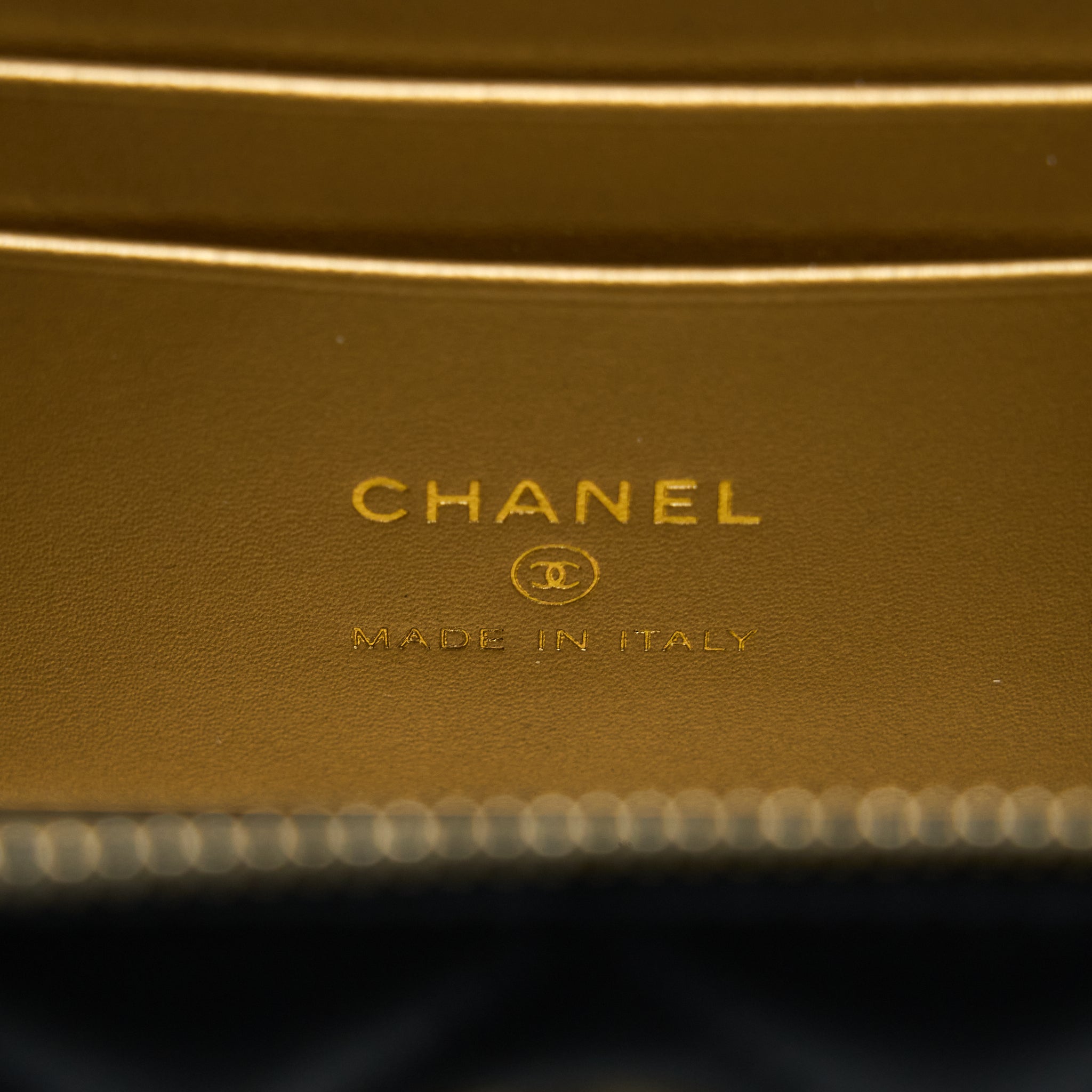 CHANEL 22A PEARL CRUSH LONG VANITY WITH CHAIN LAMBSKIN BLACK GHW