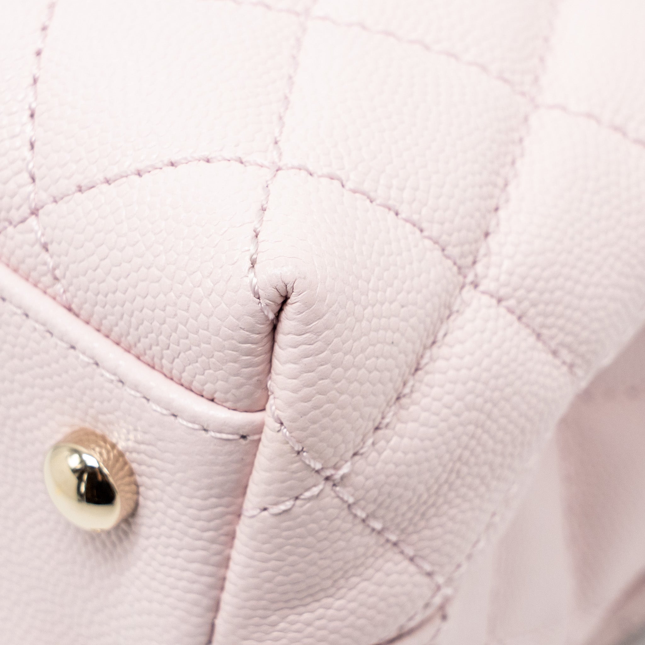 CHANEL SMALL COCO HANDLE CAVIAR LIGHT PINK LGHW (MICROCHIP)
