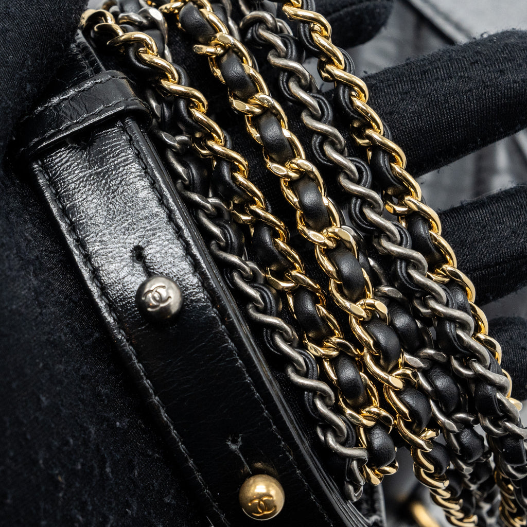 CHANEL CHEVRON SMALL GABRIELLE HOBO BAG CALFSKIN BLACK MULTICOLOR HARDWARE
