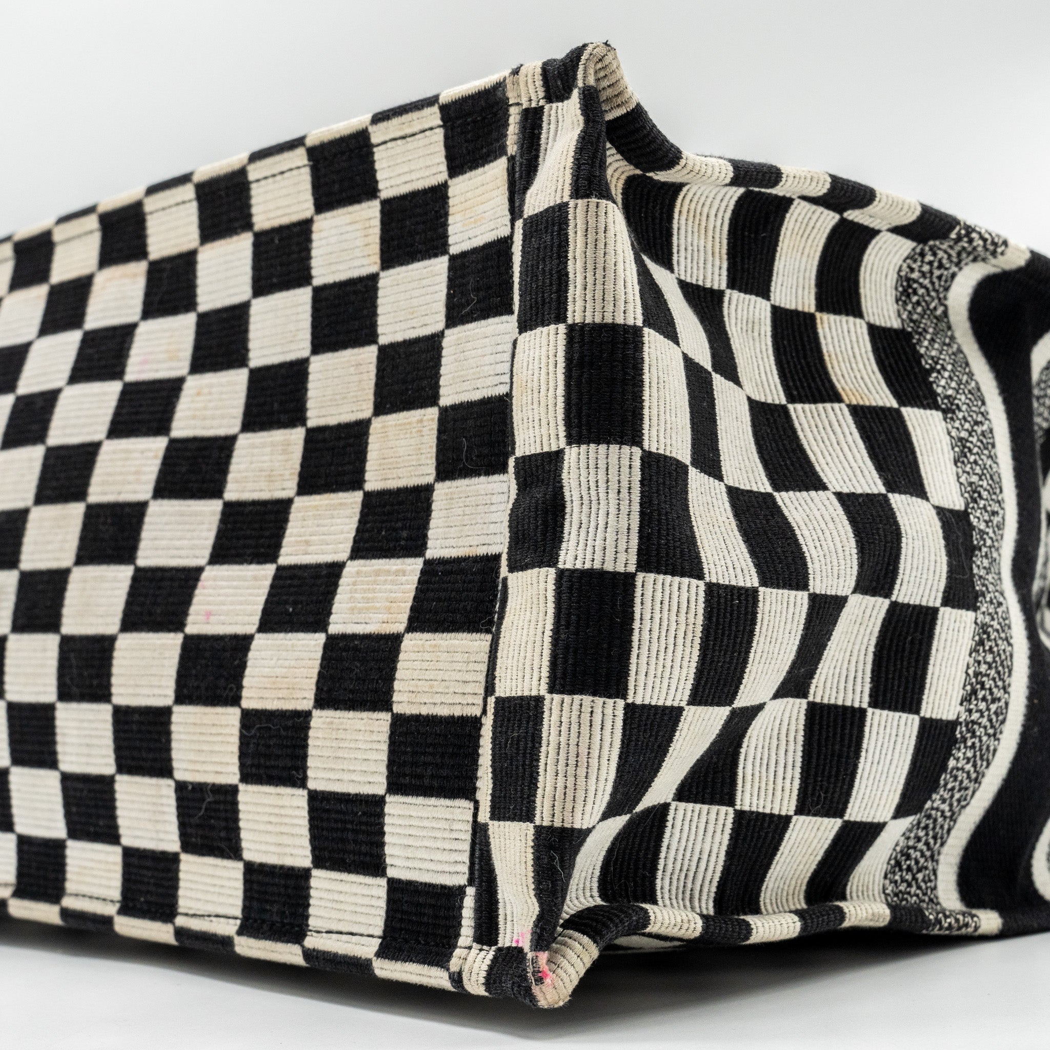 DIOR LARGE BOOK TOTE WHITE CHECKERED EMBROIDERED CANVAS BLACK / WHITE