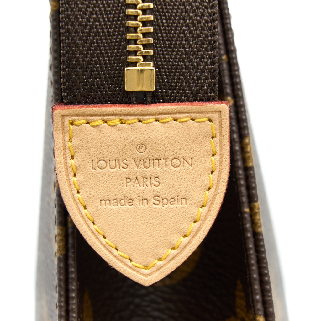 LOUIS VUITTON TOILETRY POCHETTE 26 MONOGRAM CANVAS GHW