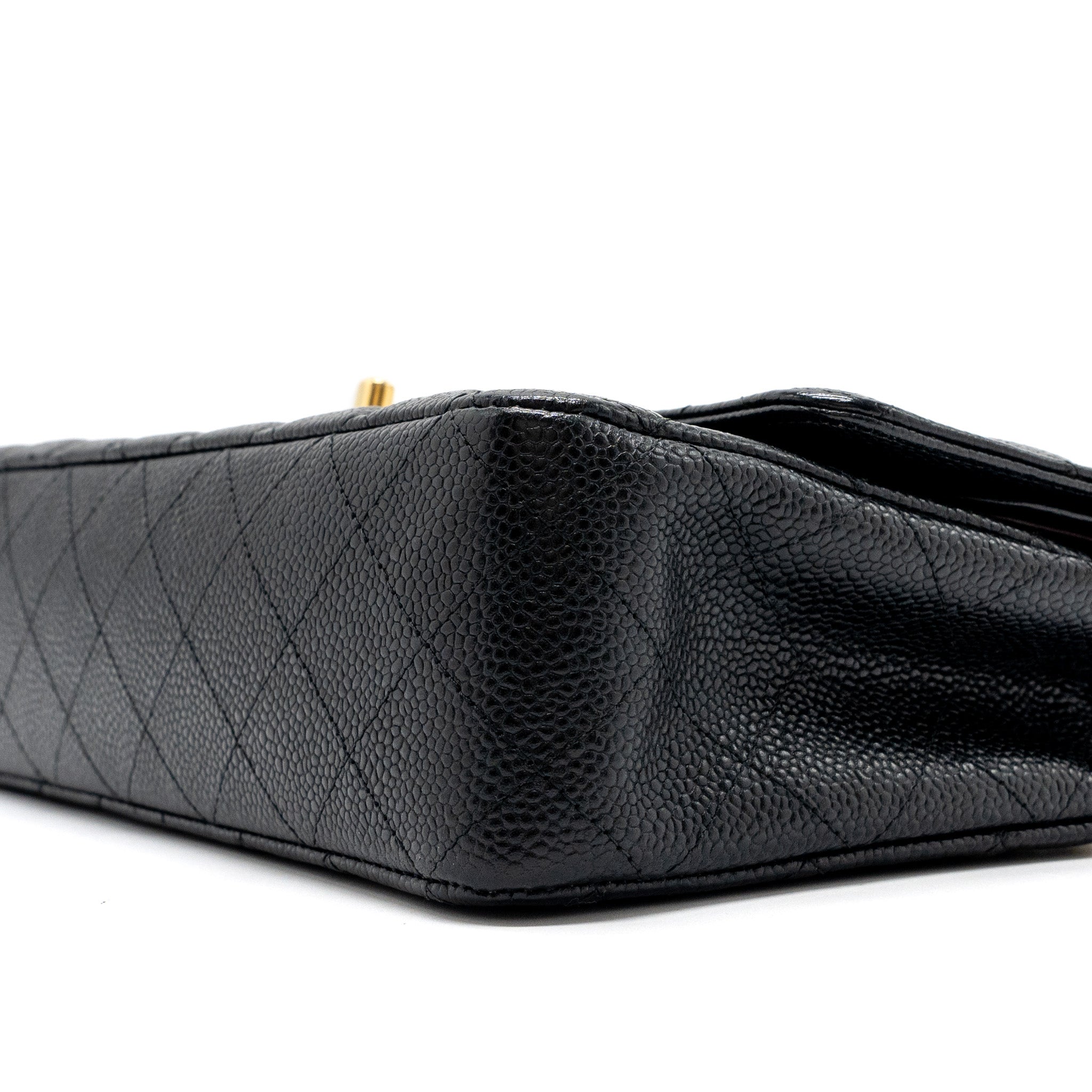 CHANEL MEDIUM CLASSIC DOUBLE FLAP BAG CAVIAR GHW
